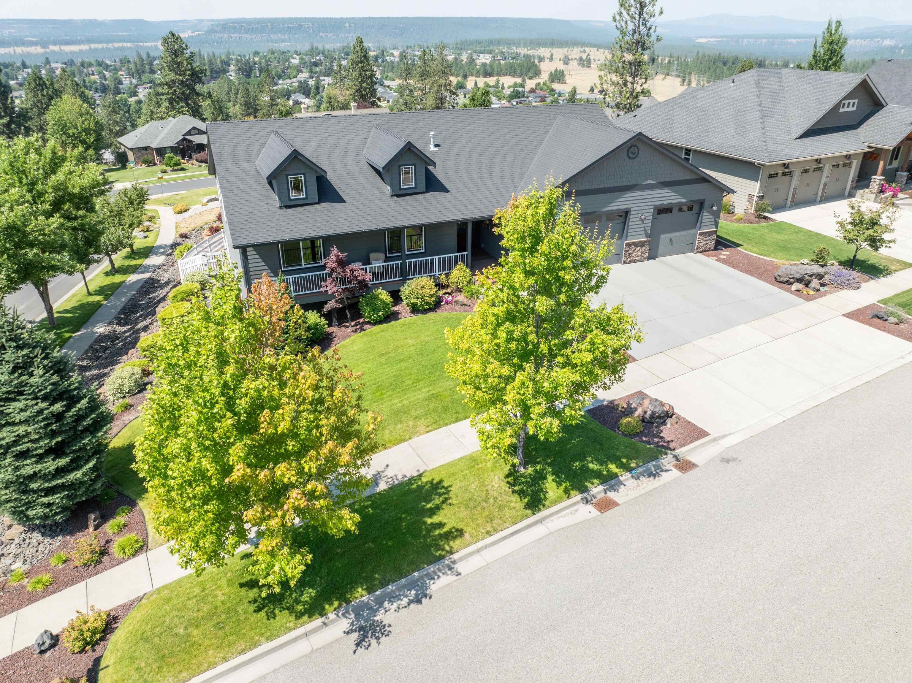 10505 N Skyline Dr - Photo 1