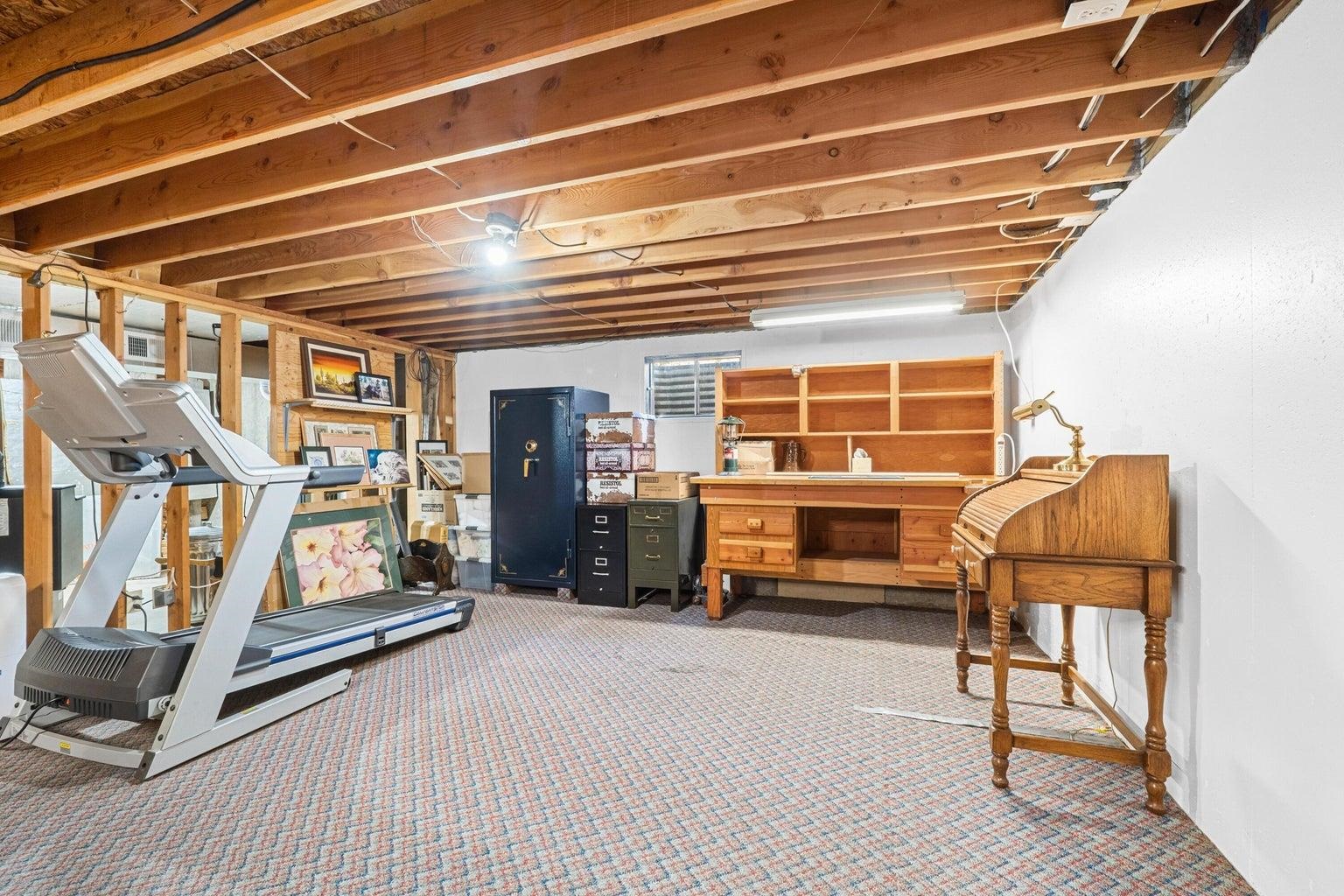 1114 N Stohr Rd - Photo 32