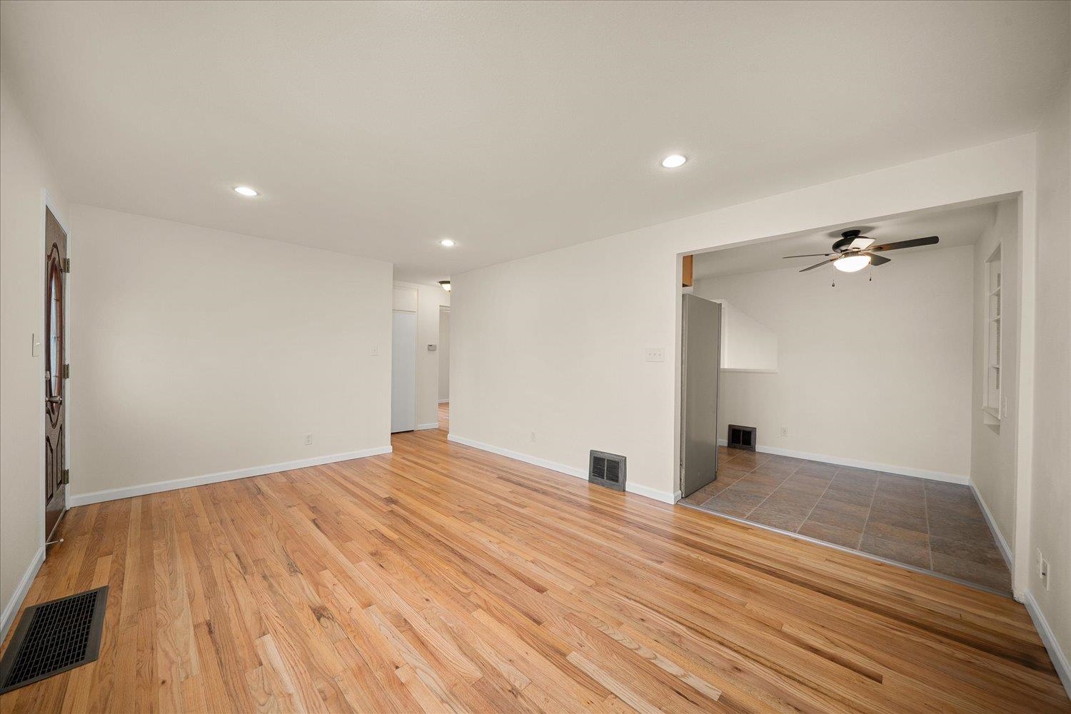 6004 N Douglas Dr - Photo 5