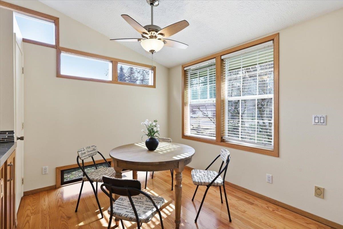 5320 W Woodview Ct - Photo 13