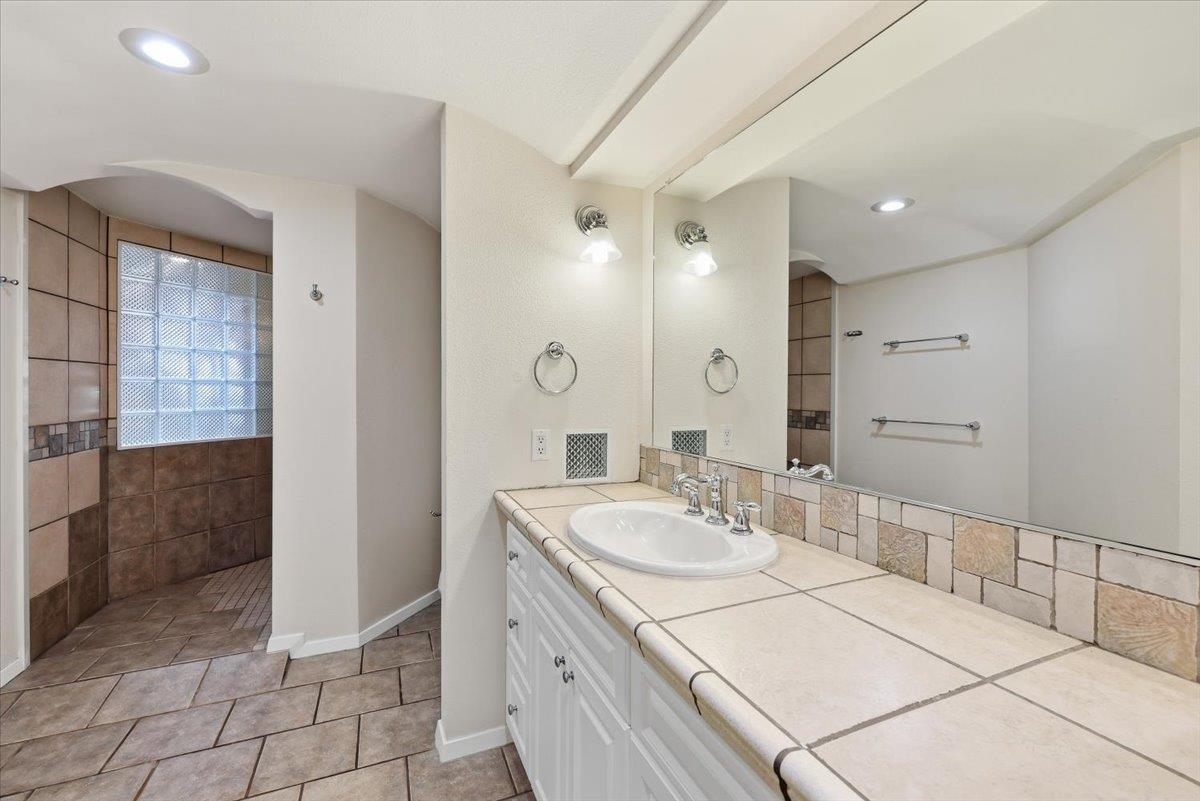 5320 W Woodview Ct - Photo 26