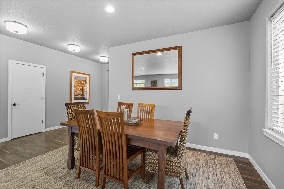 24673 E Blue Ridge Ave - Photo 9