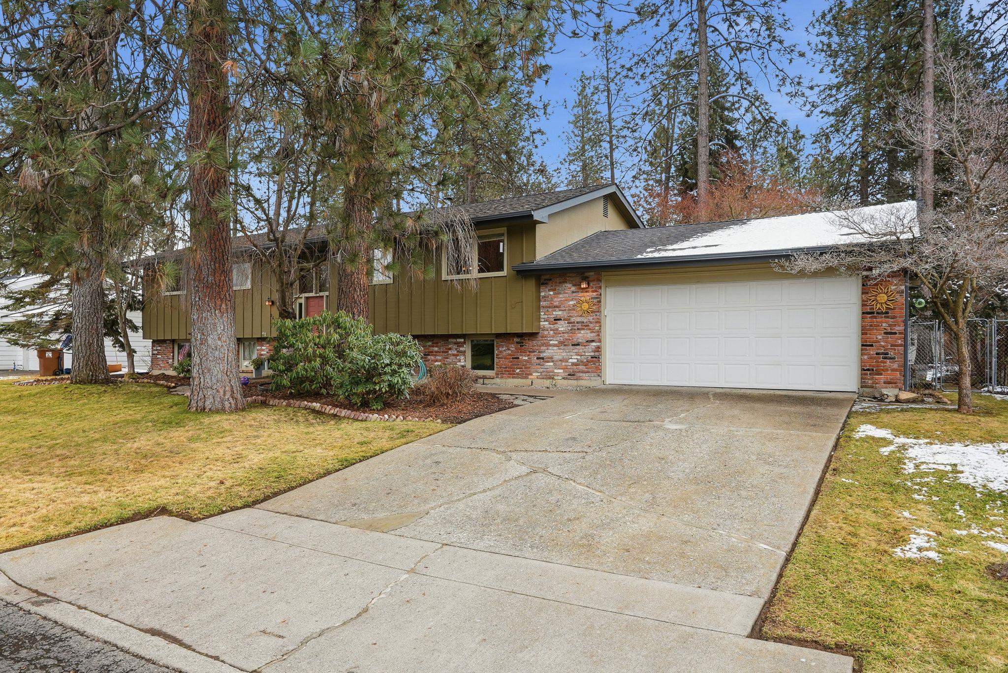 2614 E 39th Ave - Photo 3