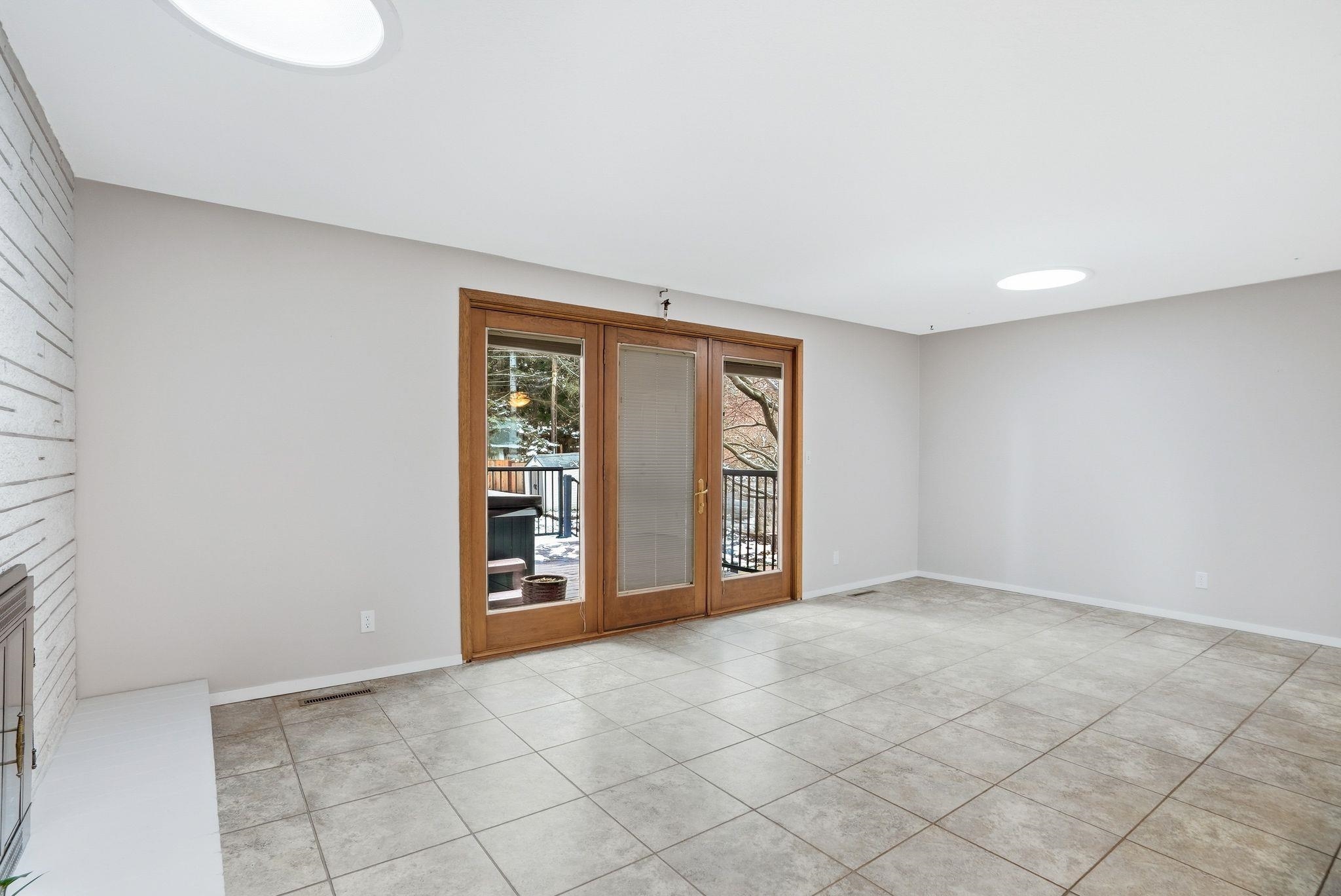 2614 E 39th Ave - Photo 6