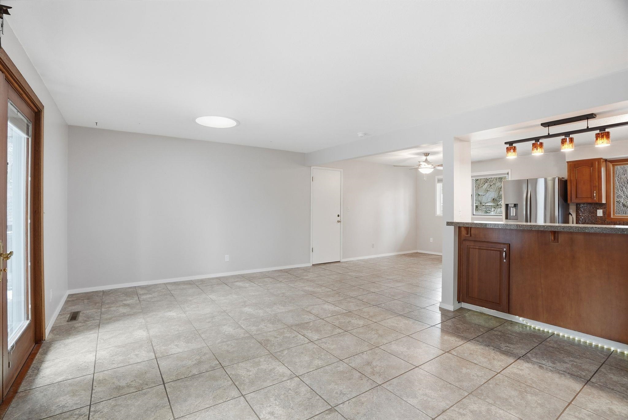 2614 E 39th Ave - Photo 9