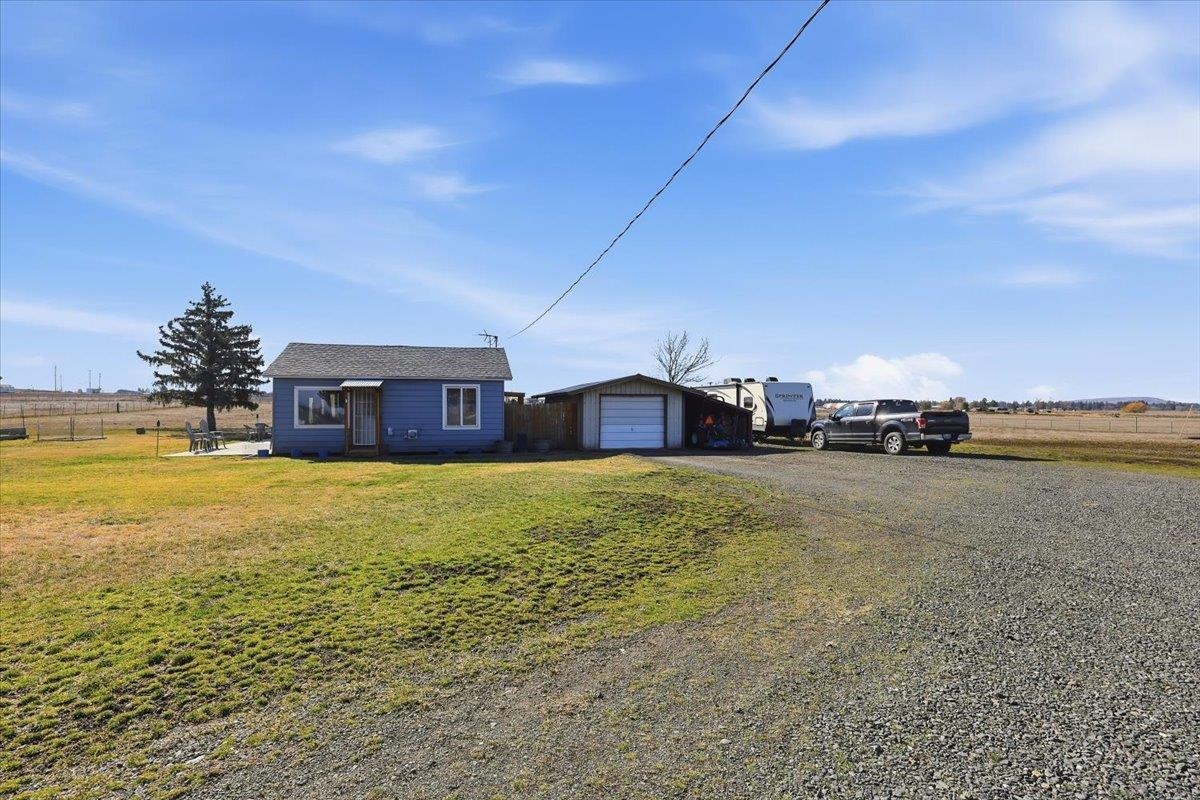 6024 S Craig Rd - Photo 3