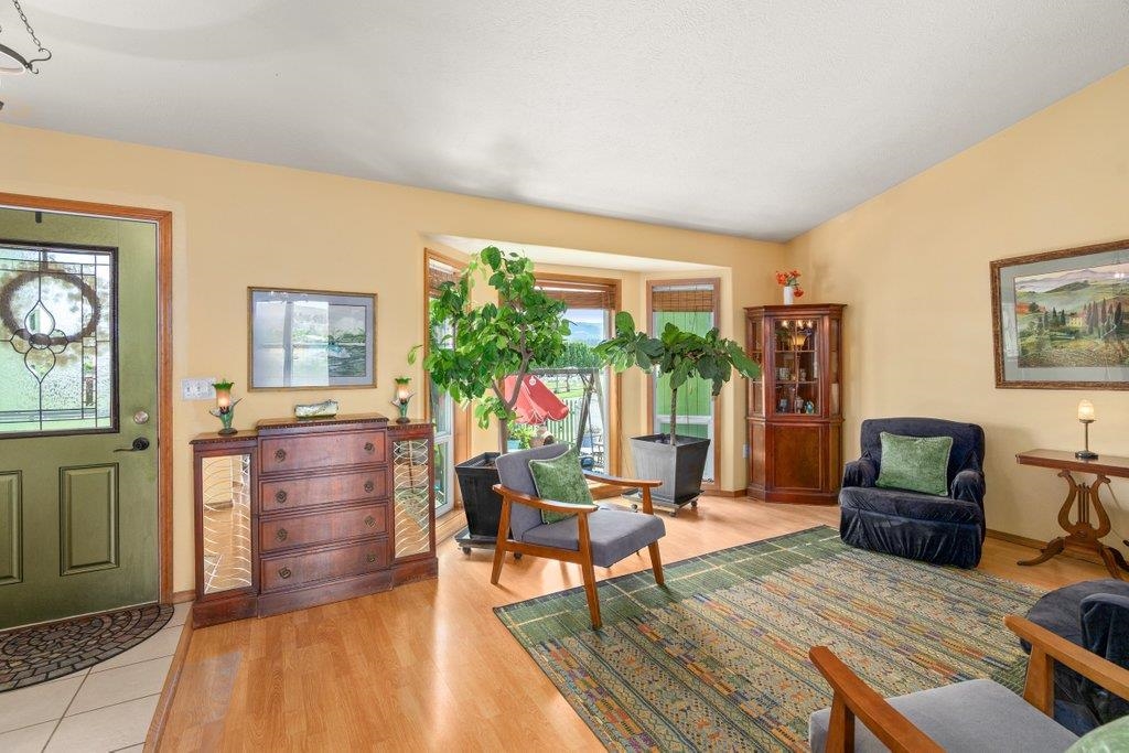 23823 E Garland Ave - Photo 12