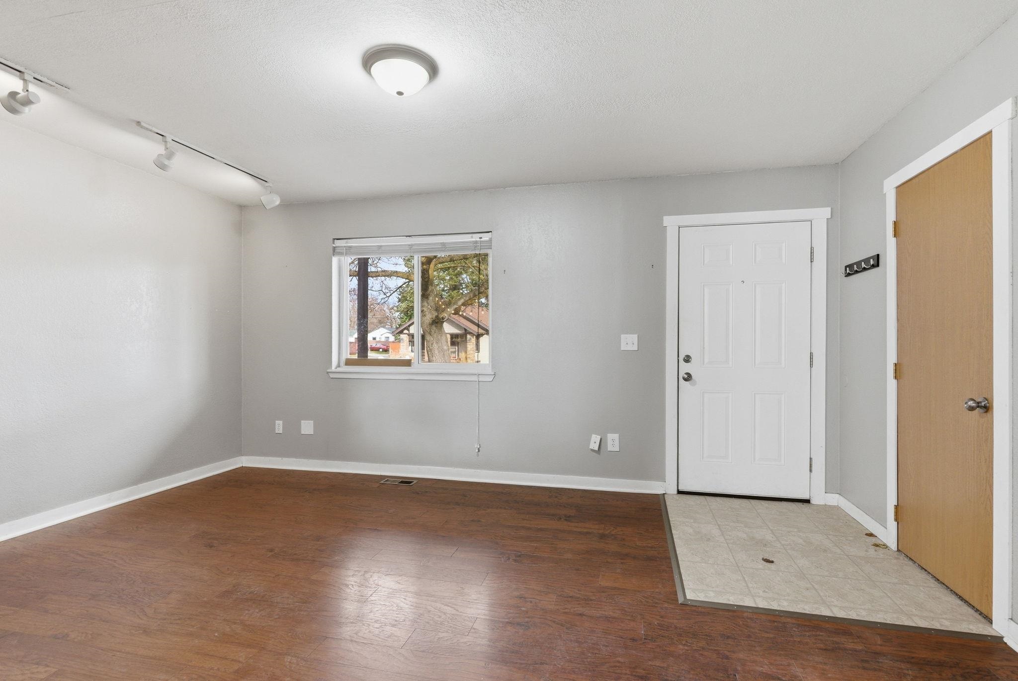 3919 N Washington St - Photo 4