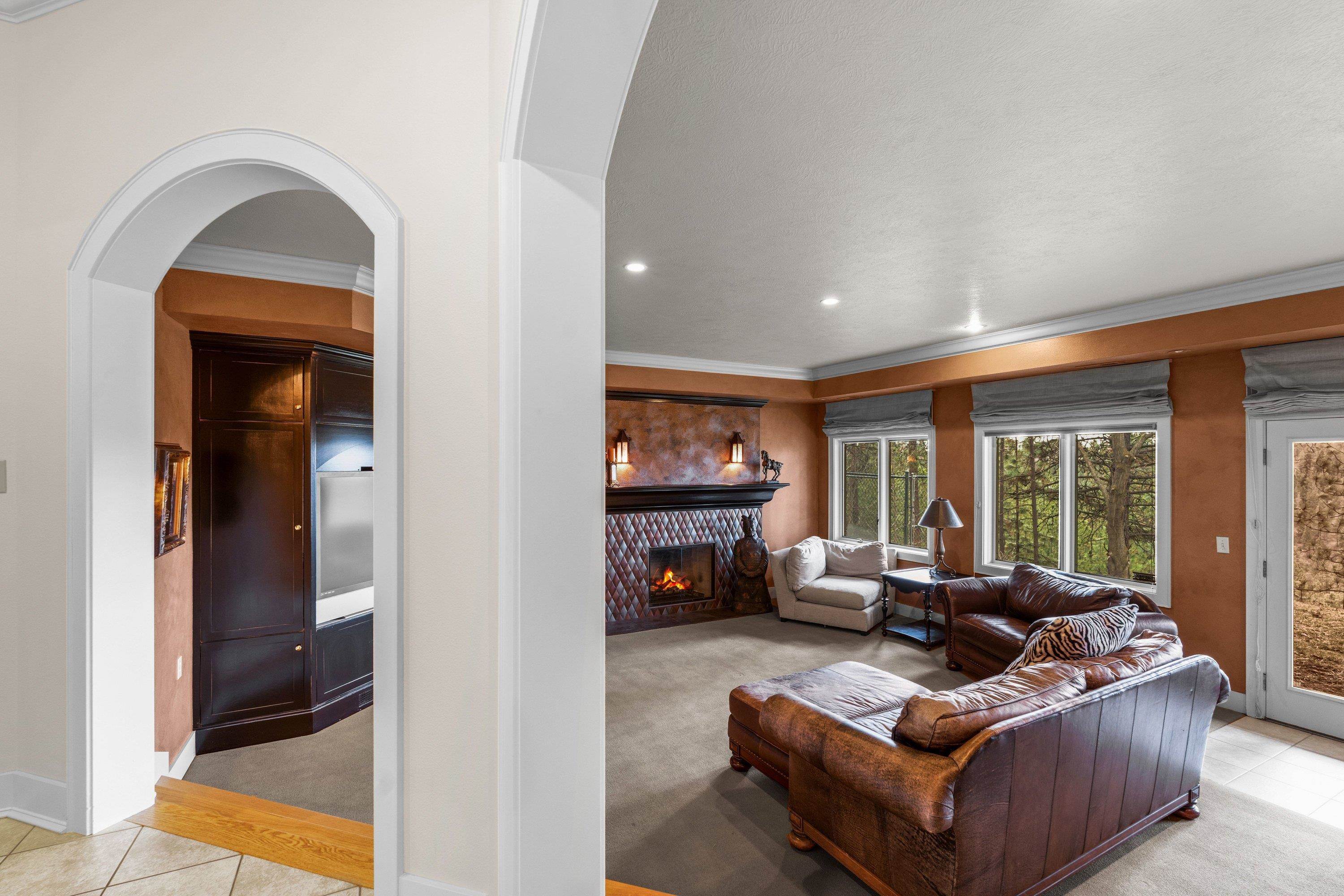 1525 E Westminster Ln - Photo 32