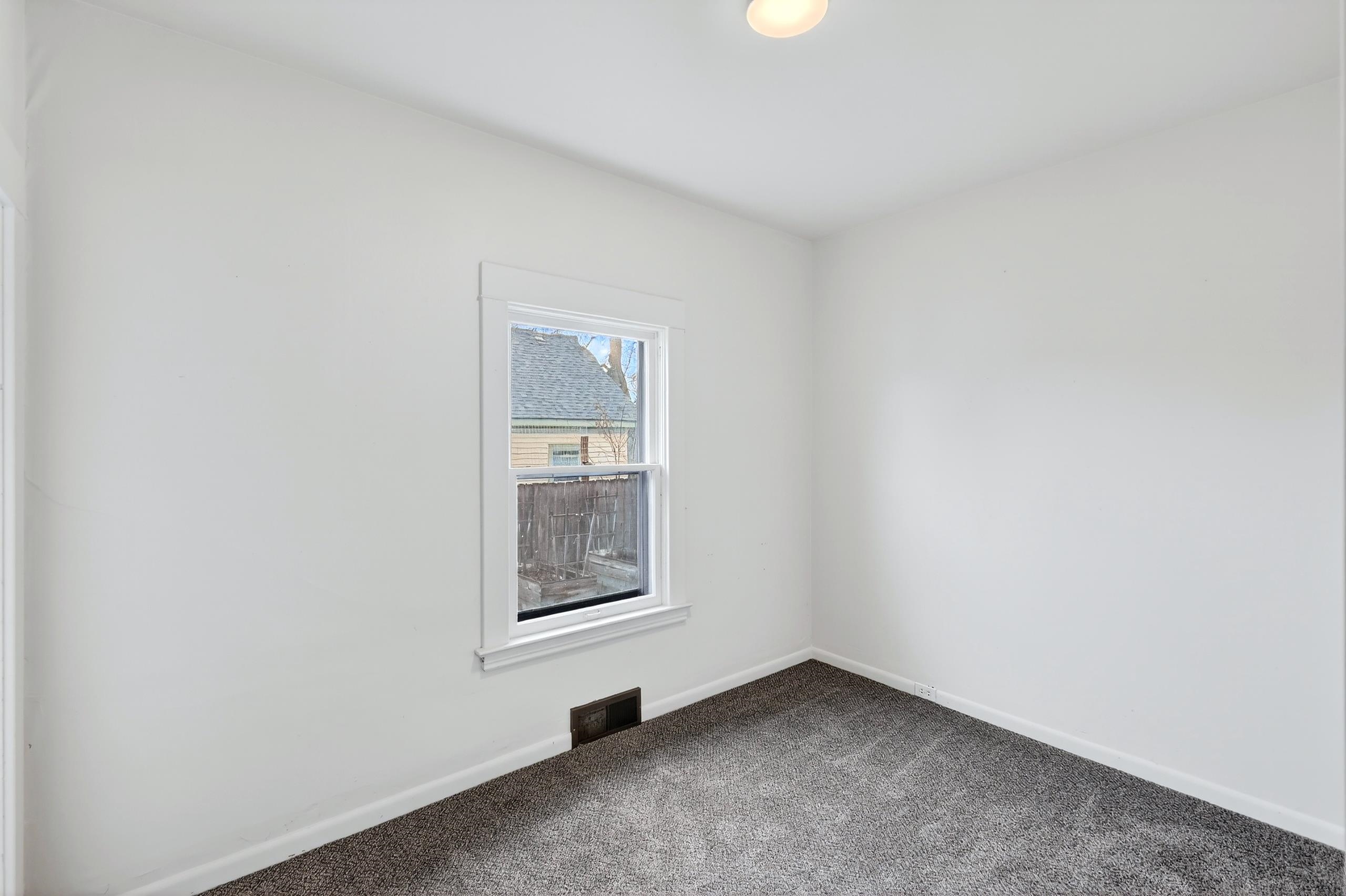 2311 E Sanson Ave - Photo 23