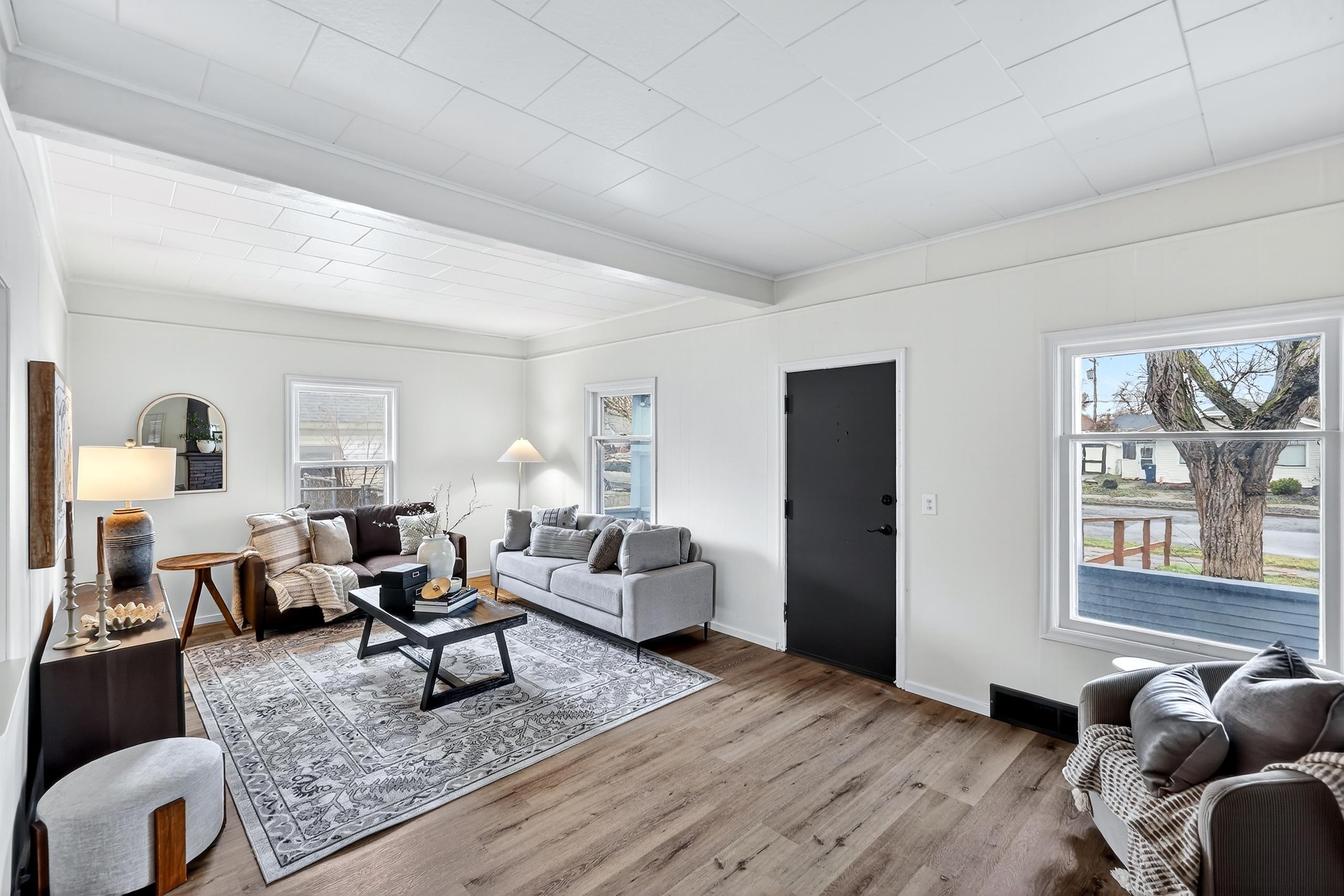 2311 E Sanson Ave - Photo 9