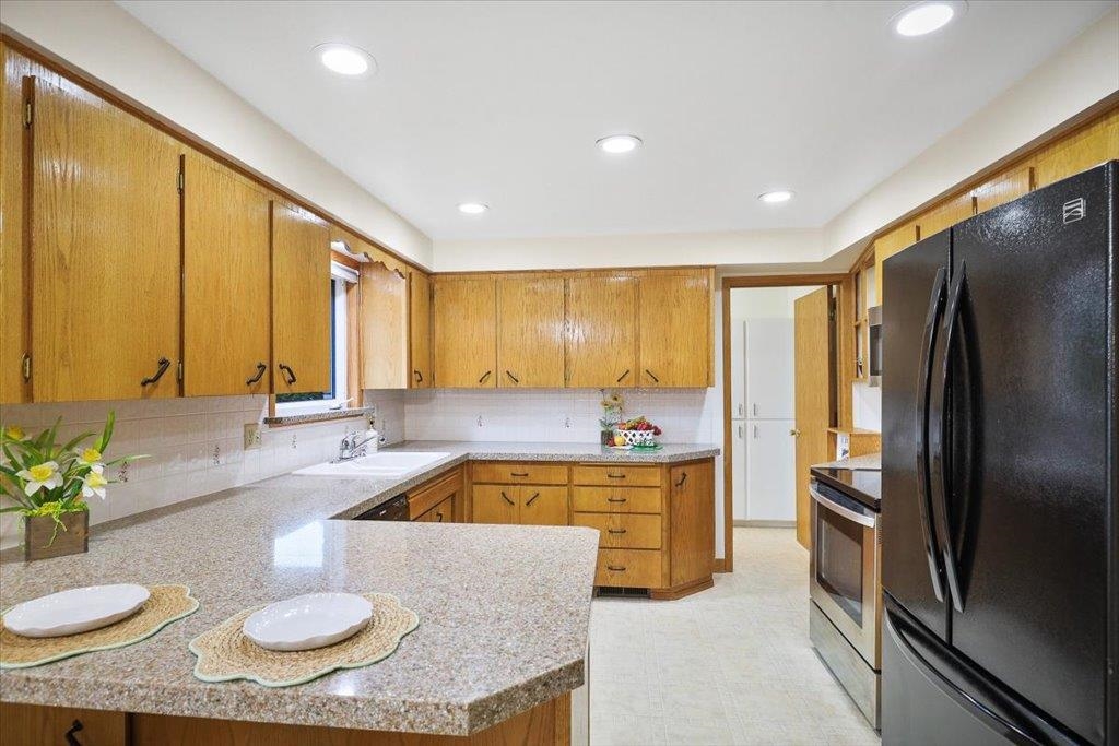 619 W Tieton St - Photo 11
