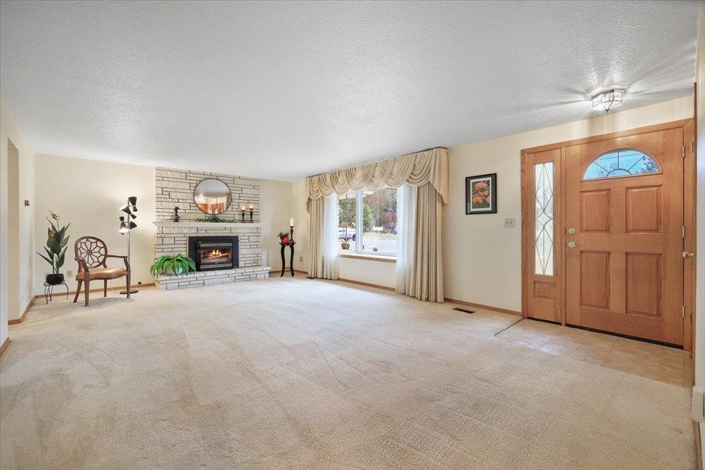 619 W Tieton St - Photo 5