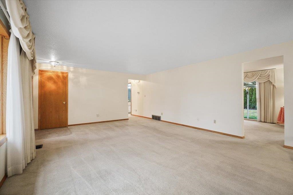 619 W Tieton St - Photo 7