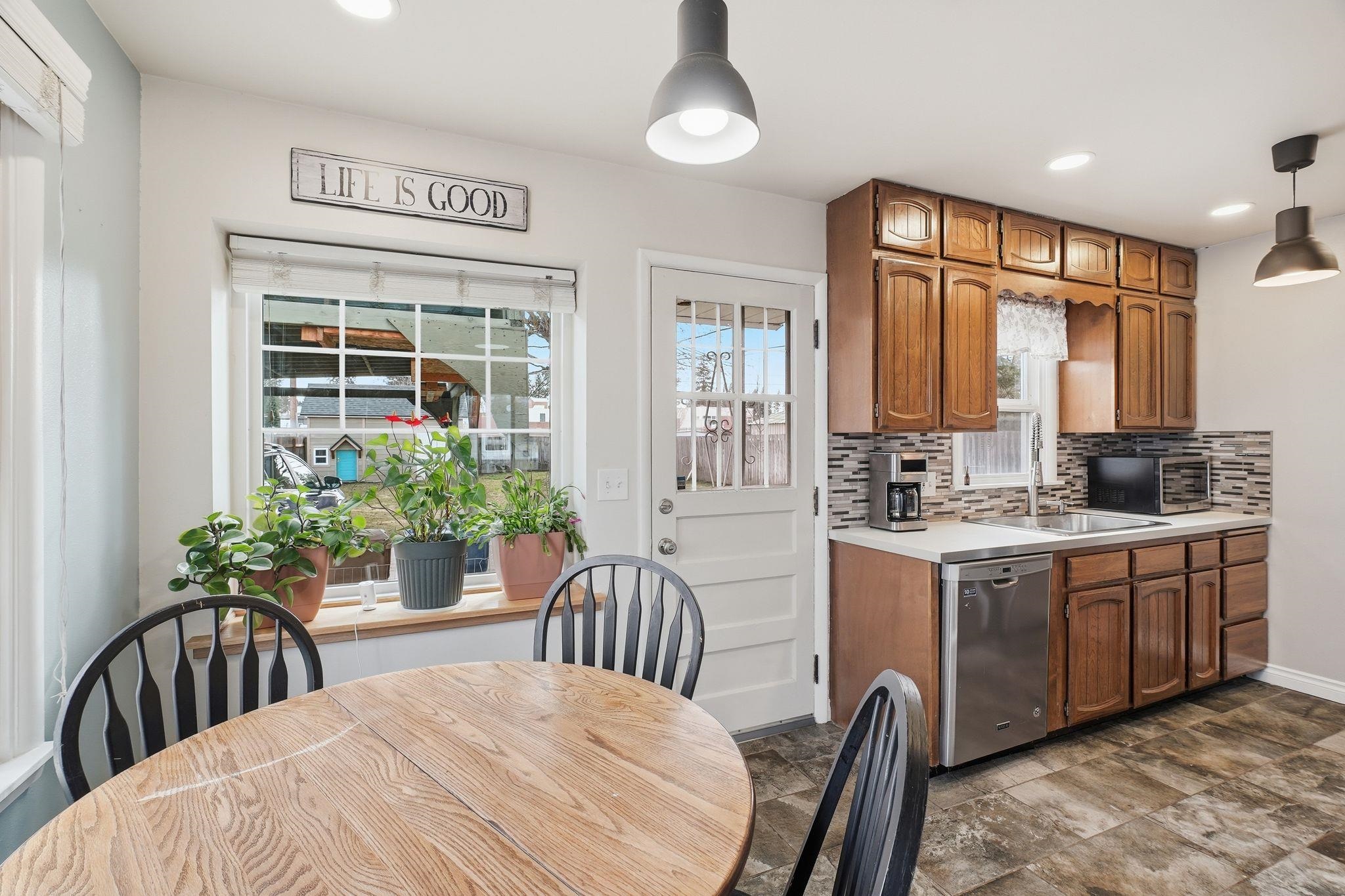 3304 E 21st Ave - Photo 7