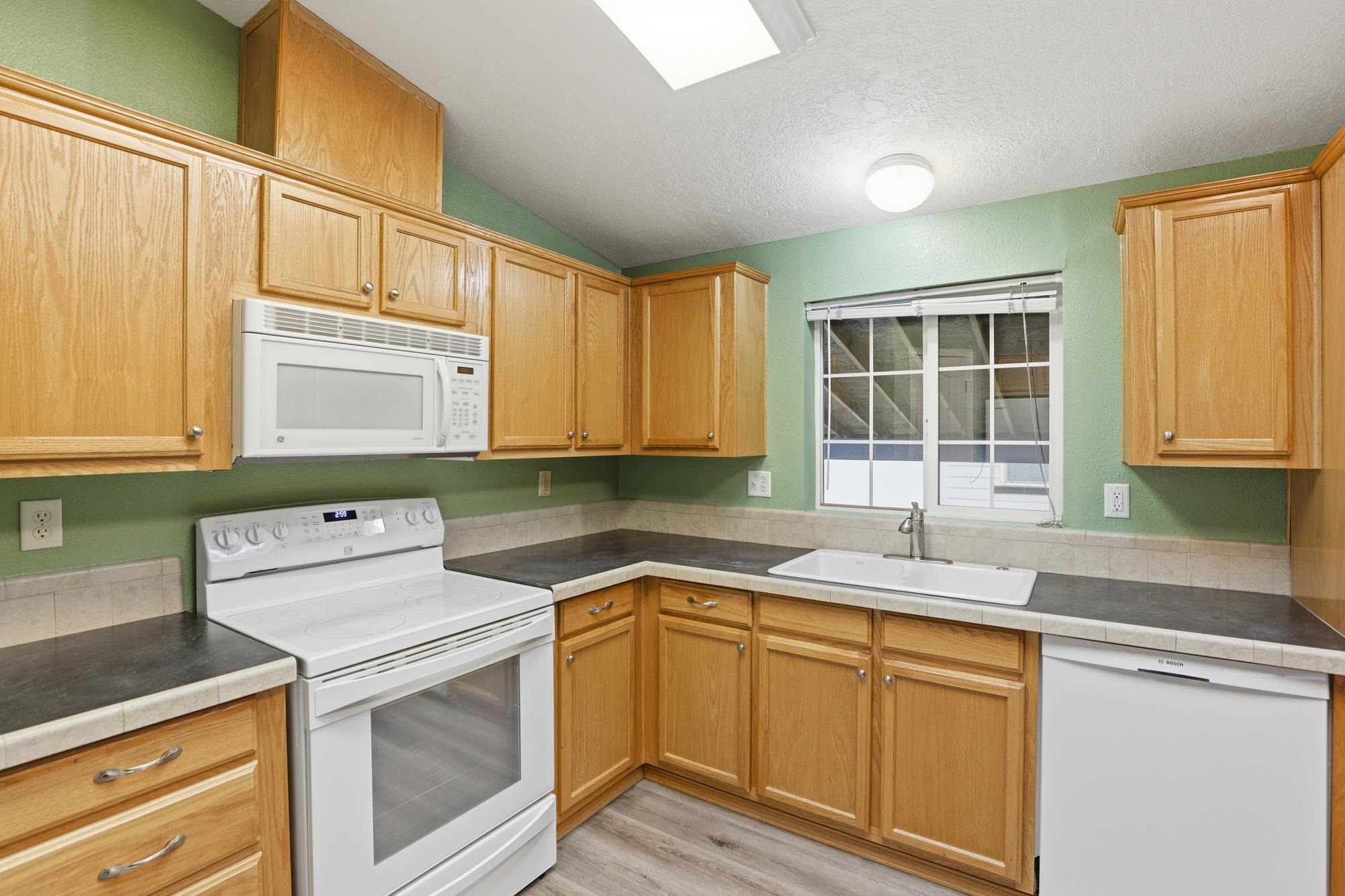 11303 E Jackson Ave - Photo 11