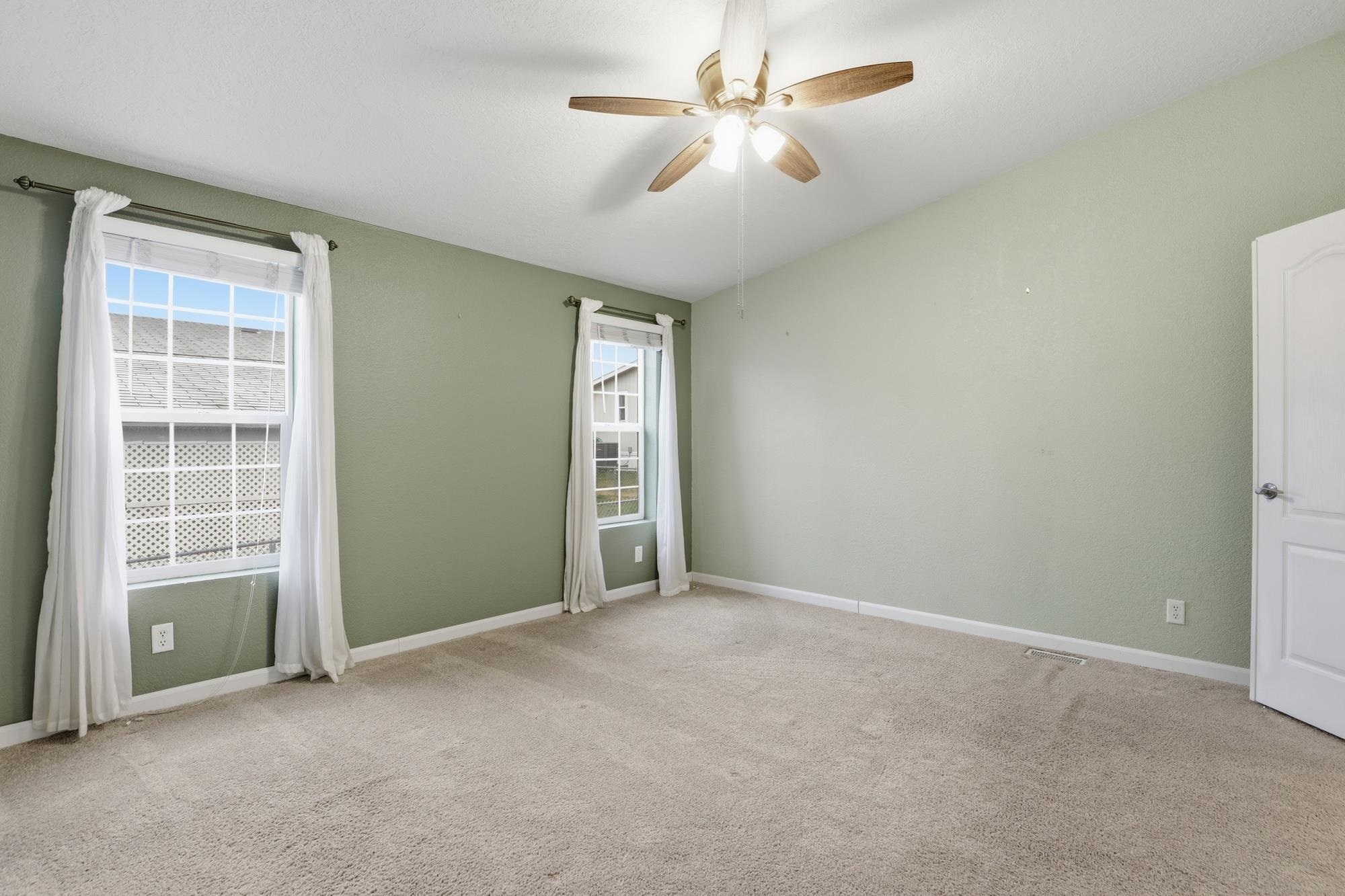 11303 E Jackson Ave - Photo 12