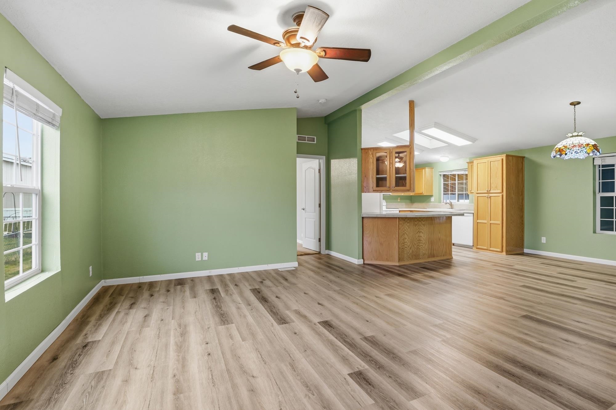 11303 E Jackson Ave - Photo 6