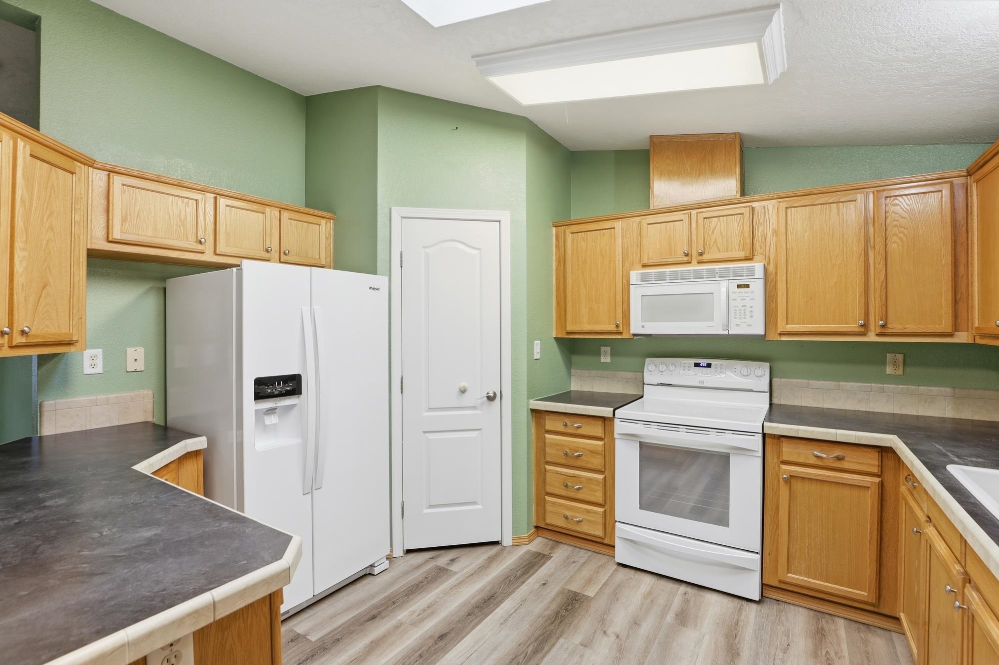 11303 E Jackson Ave - Photo 10