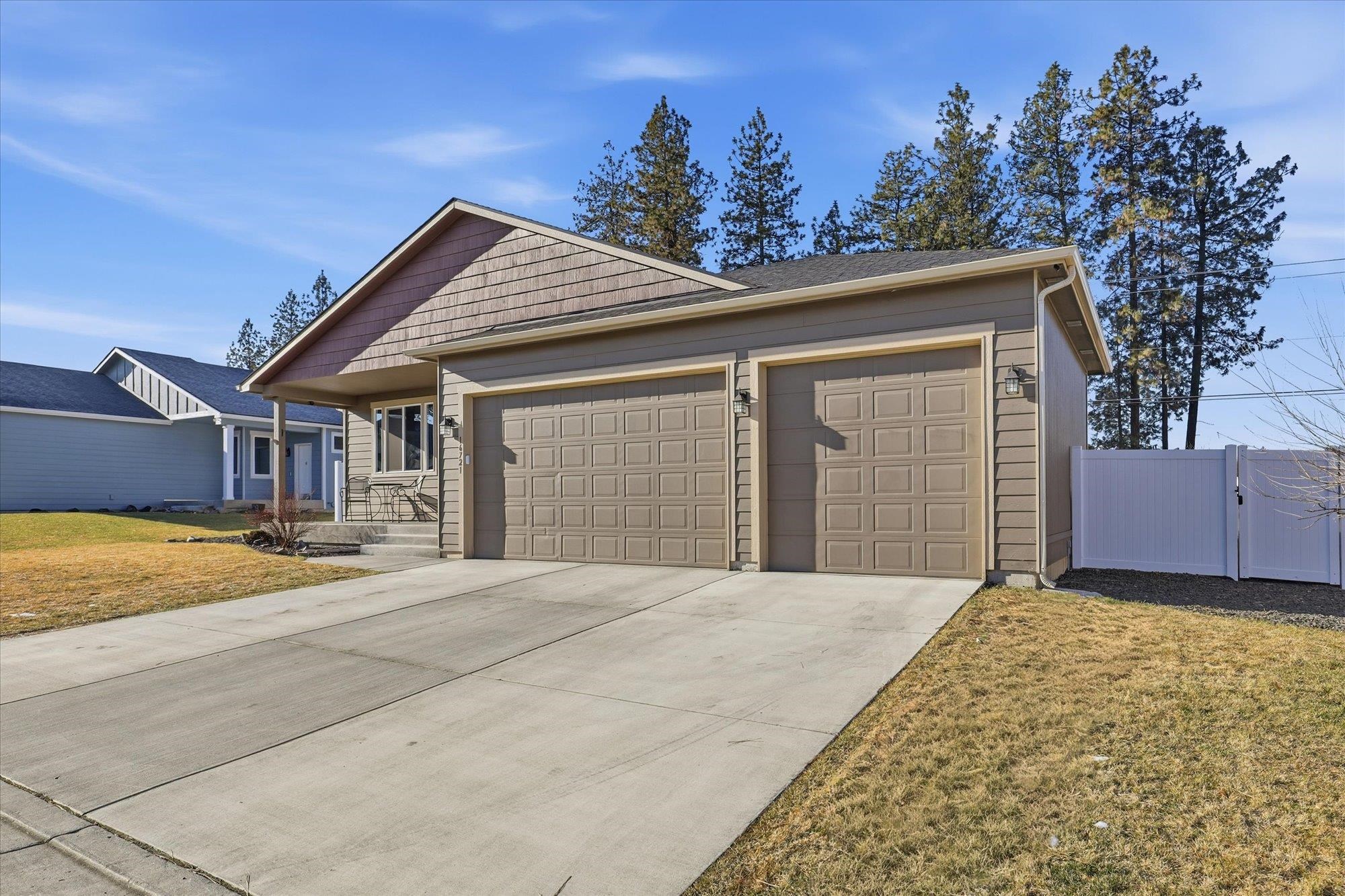 16721 N Dakota Ln - Photo 2