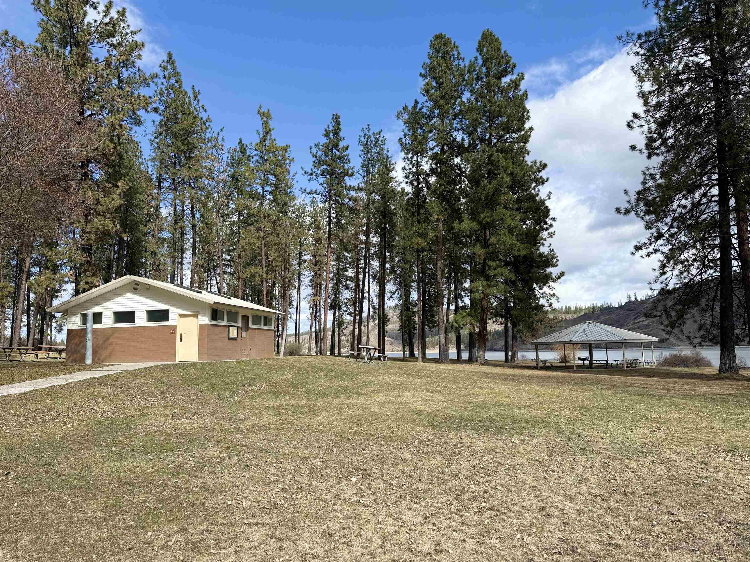 42078 N Porcupine Bay Rd - Photo 15