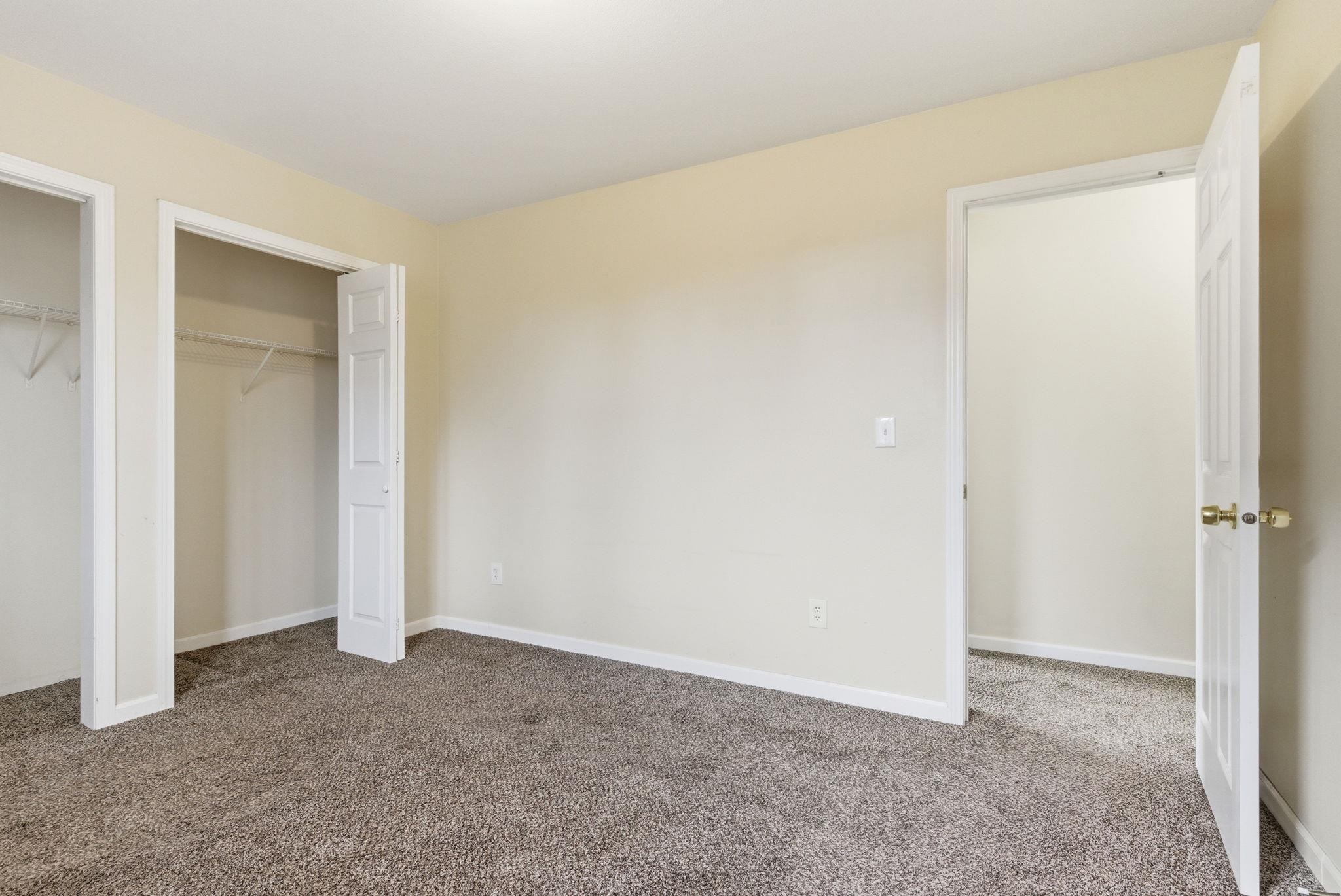 923 E WALTON Ave - Photo 13