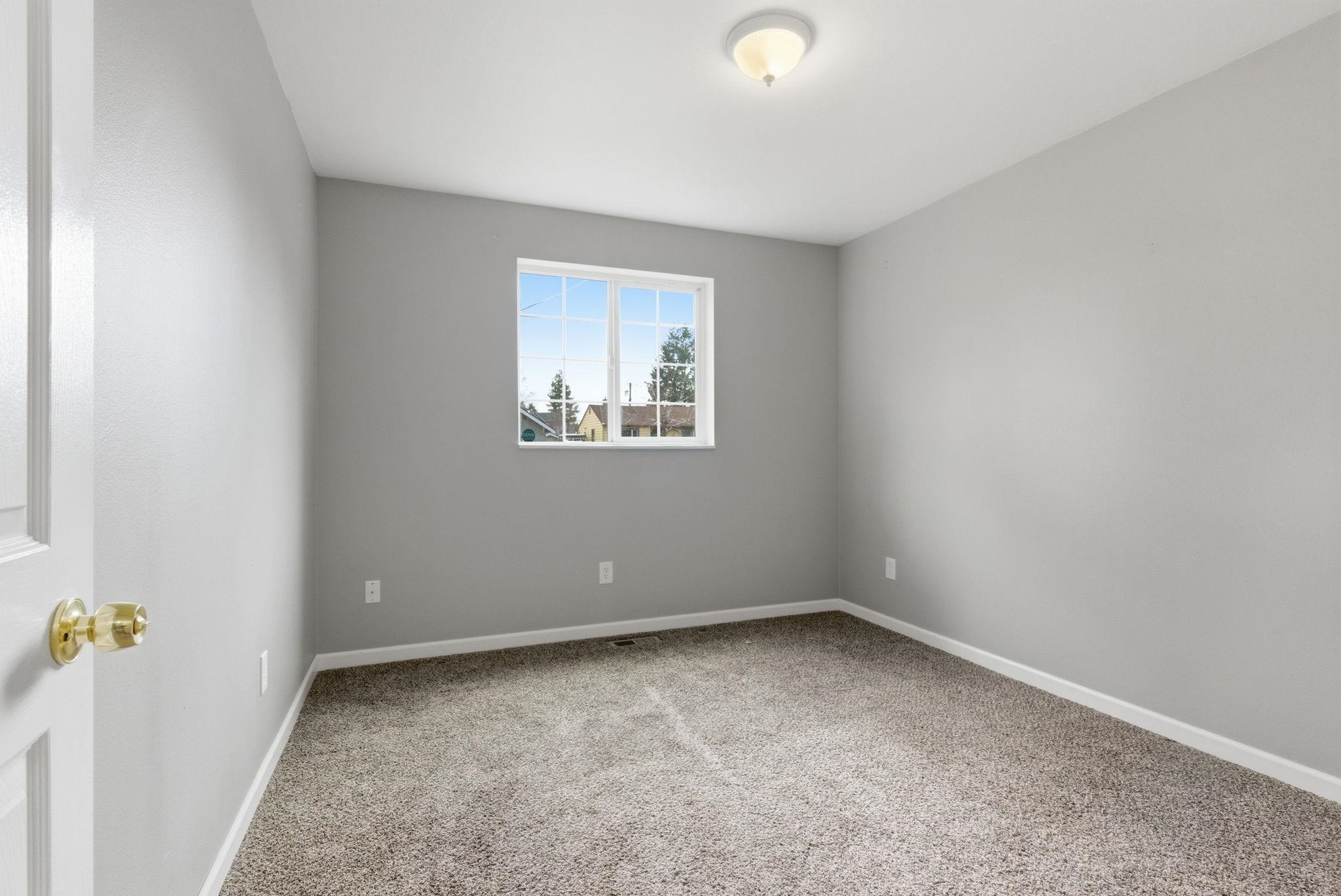 923 E WALTON Ave - Photo 15