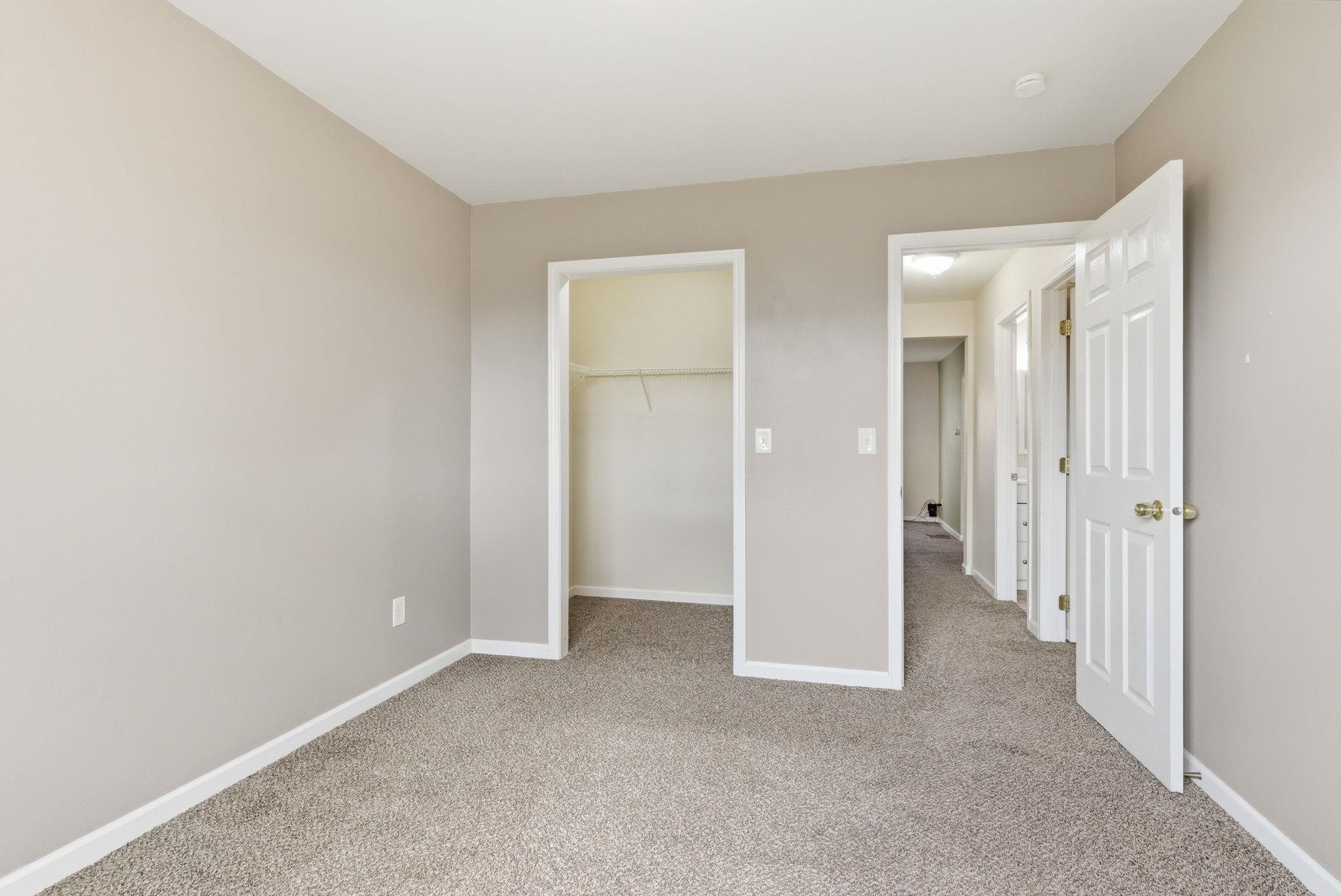 923 E WALTON Ave - Photo 16