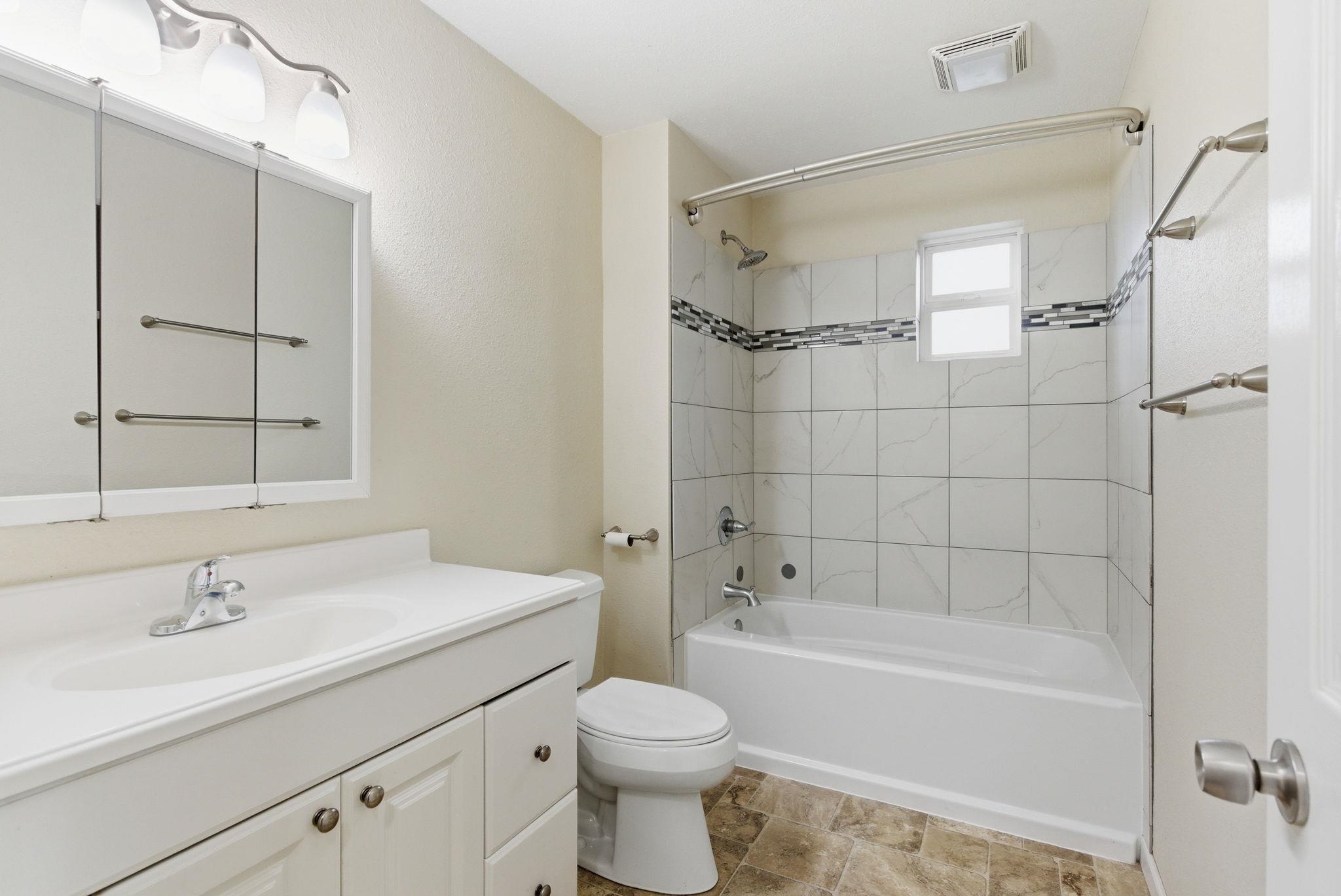 923 E WALTON Ave - Photo 18