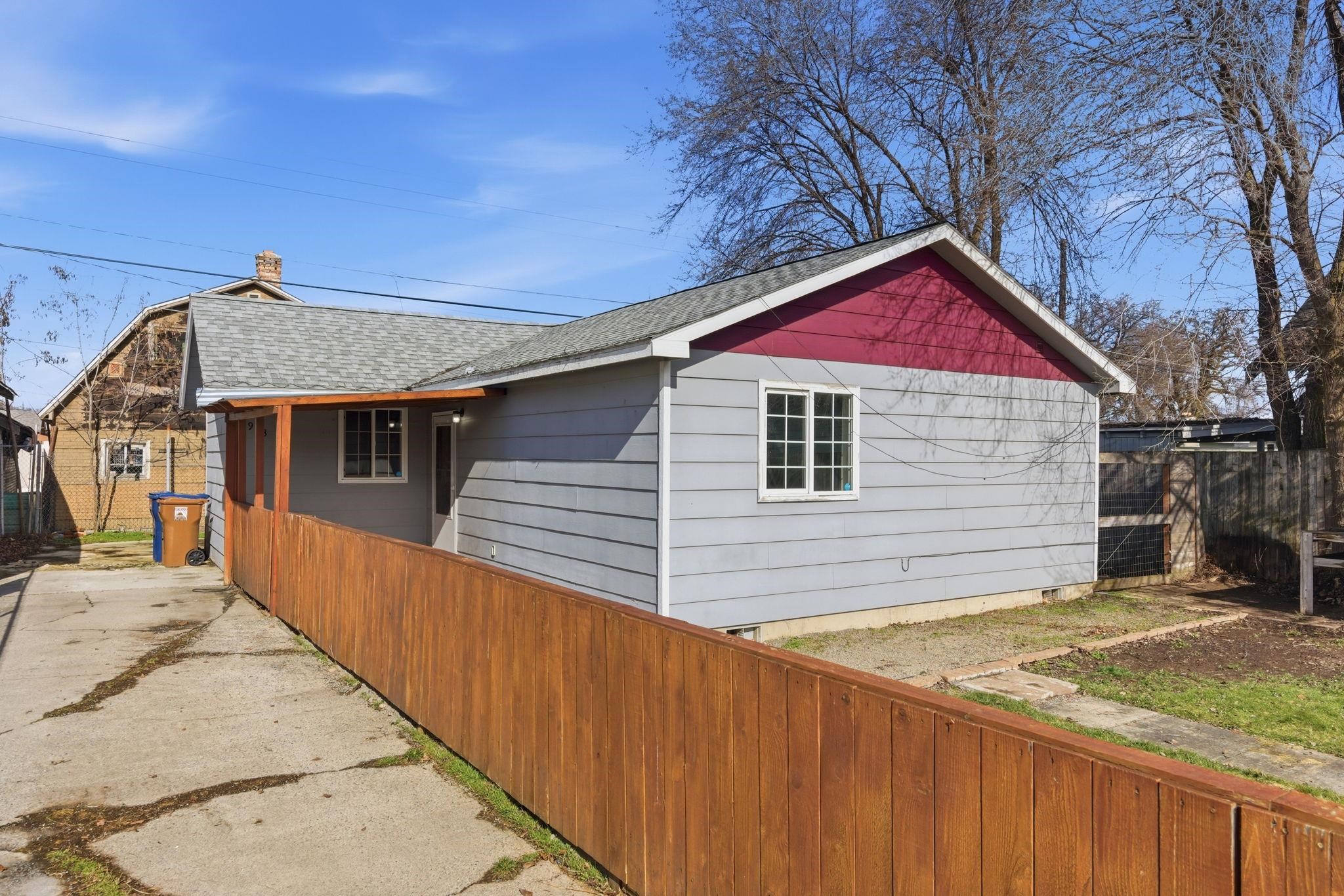 923 E WALTON Ave - Photo 25