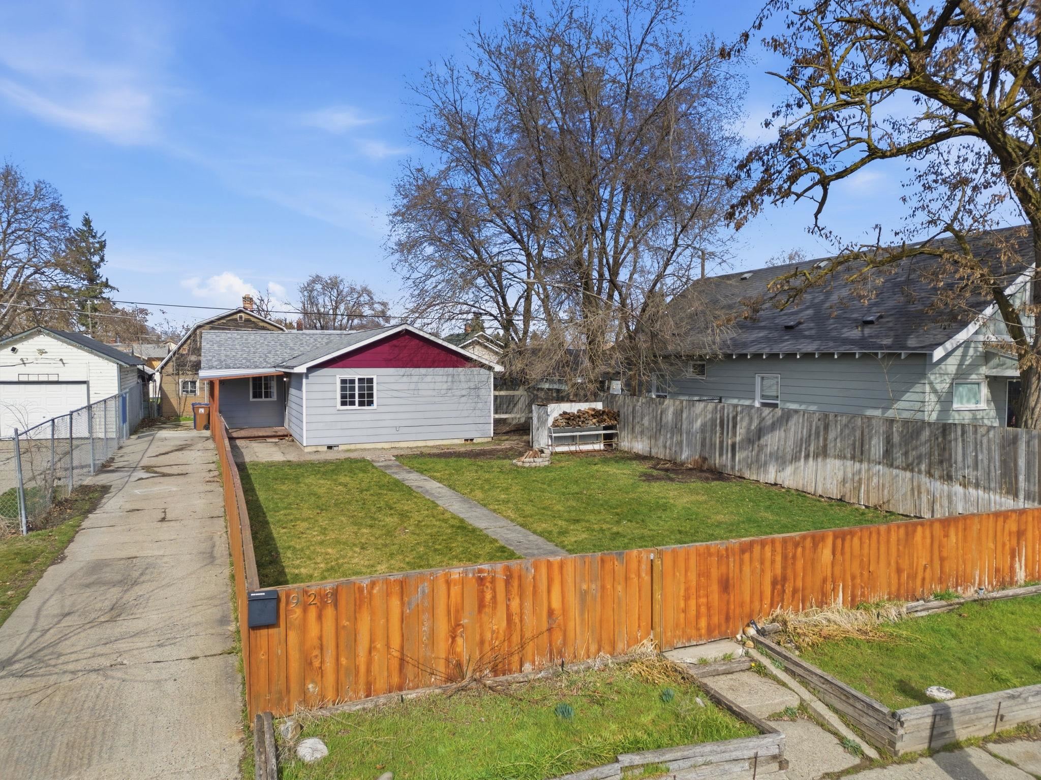 923 E WALTON Ave - Photo 27