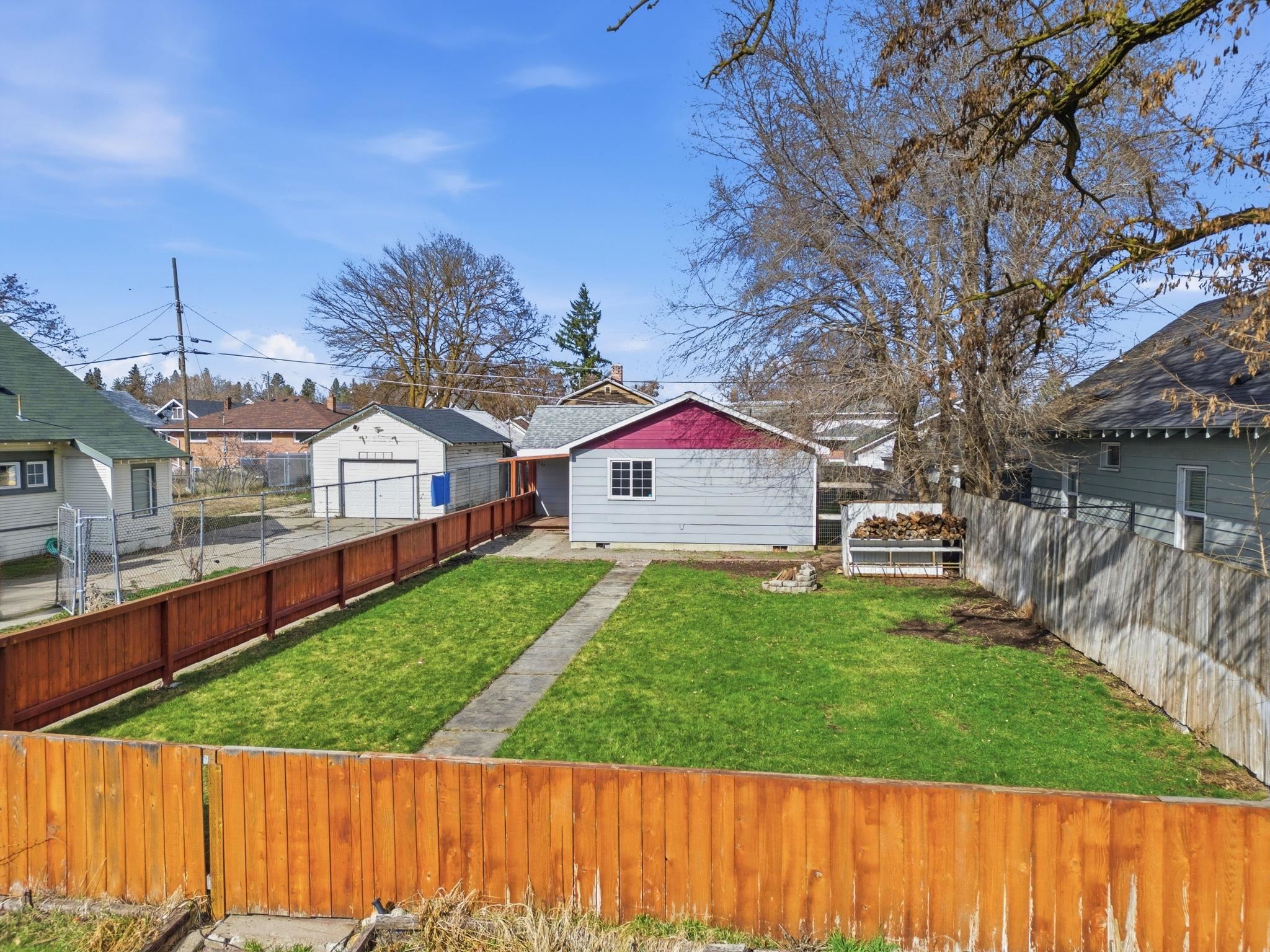 923 E WALTON Ave - Photo 28