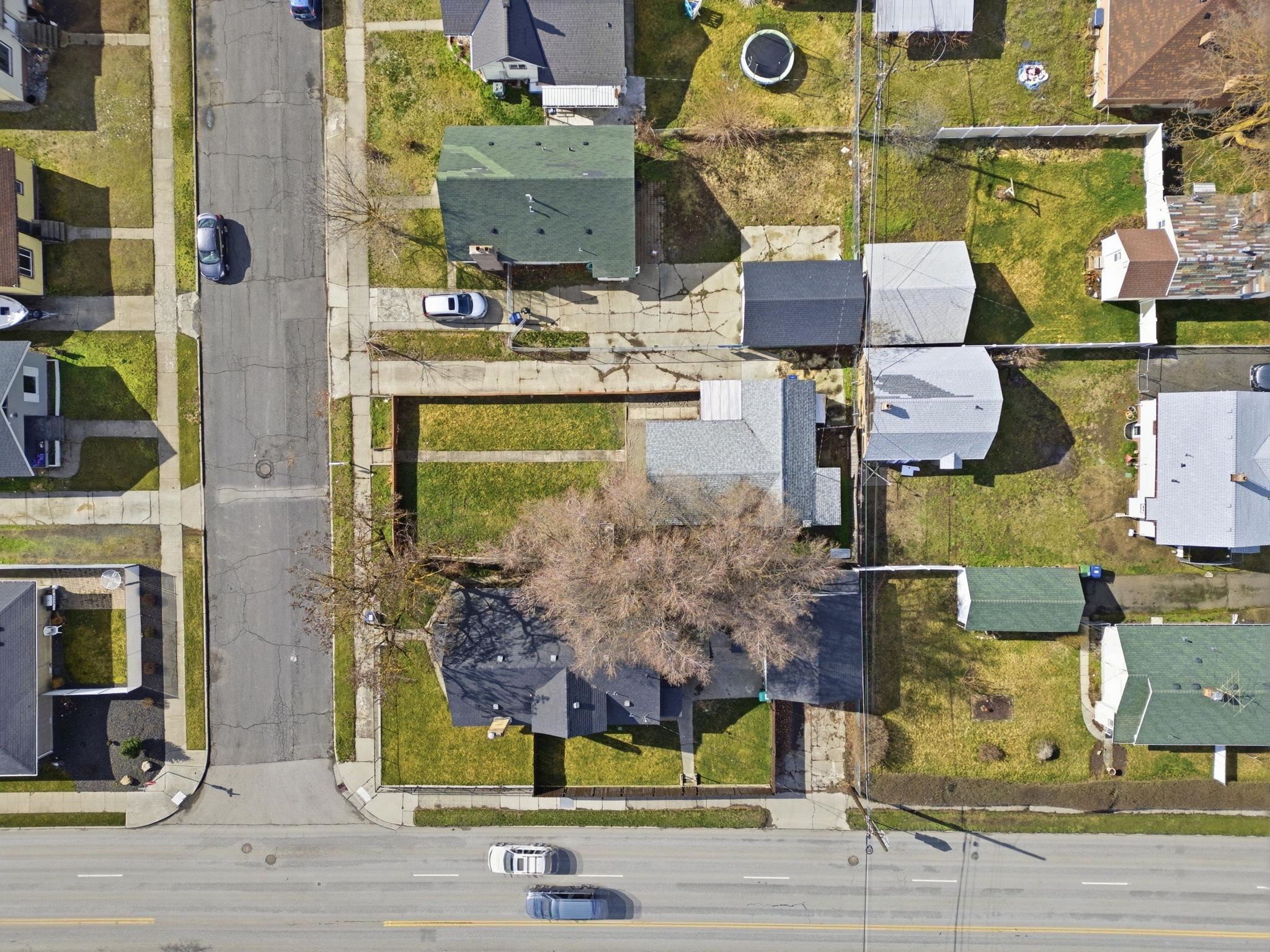 923 E WALTON Ave - Photo 34