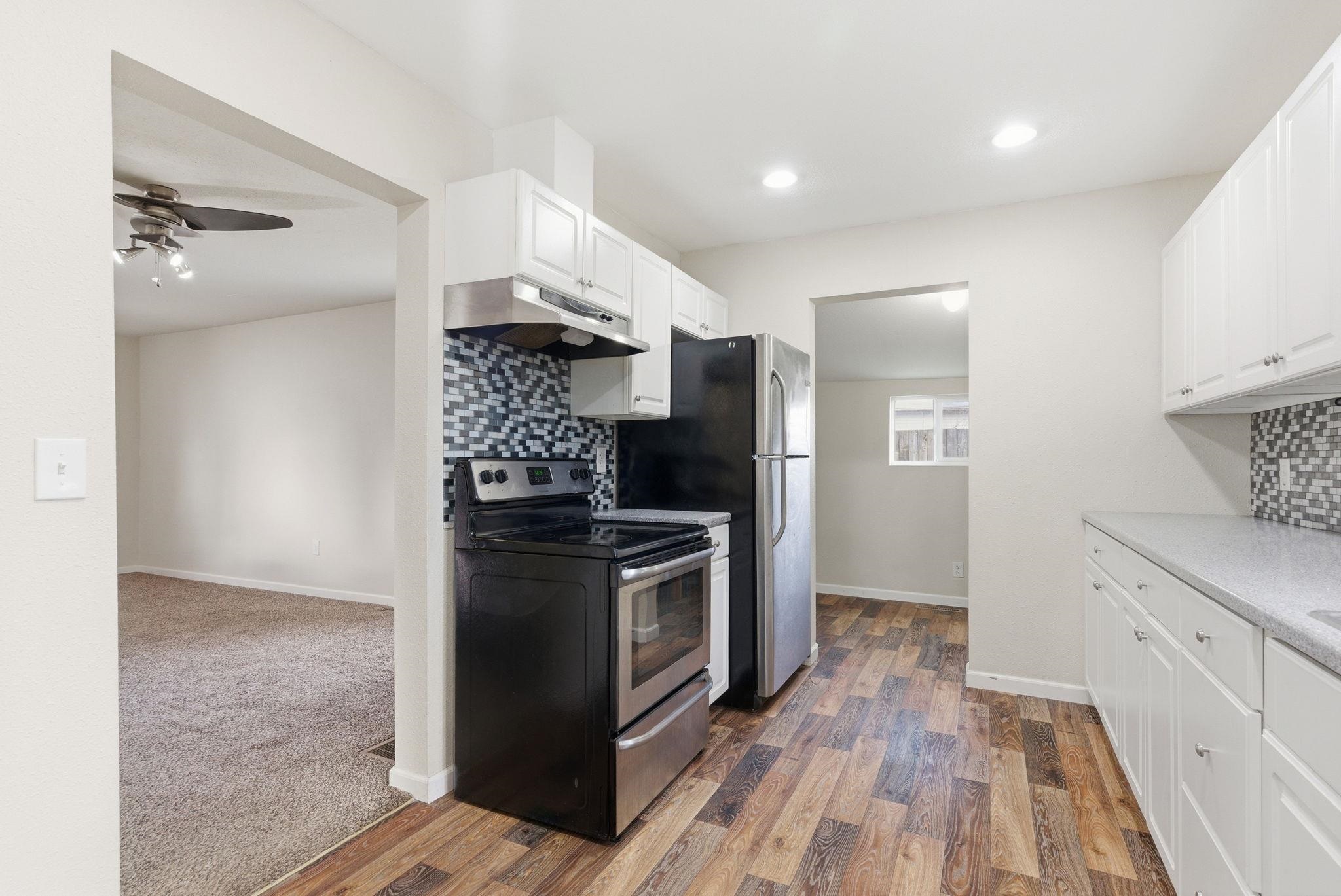 923 E WALTON Ave - Photo 8