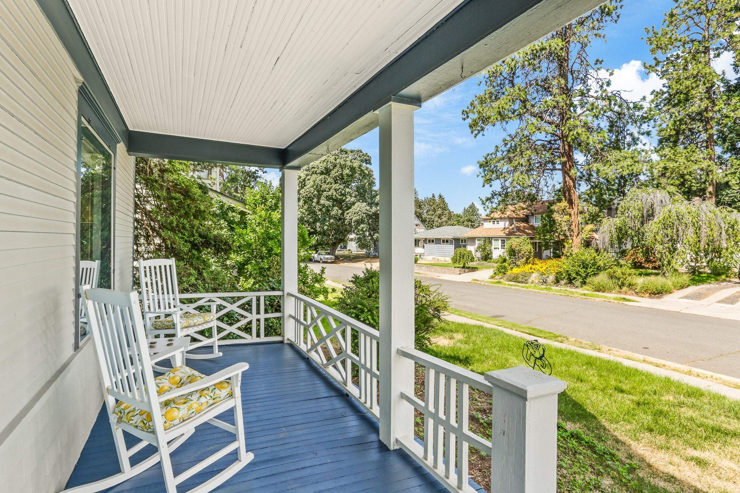 1028 E 38th Ave - Photo 3