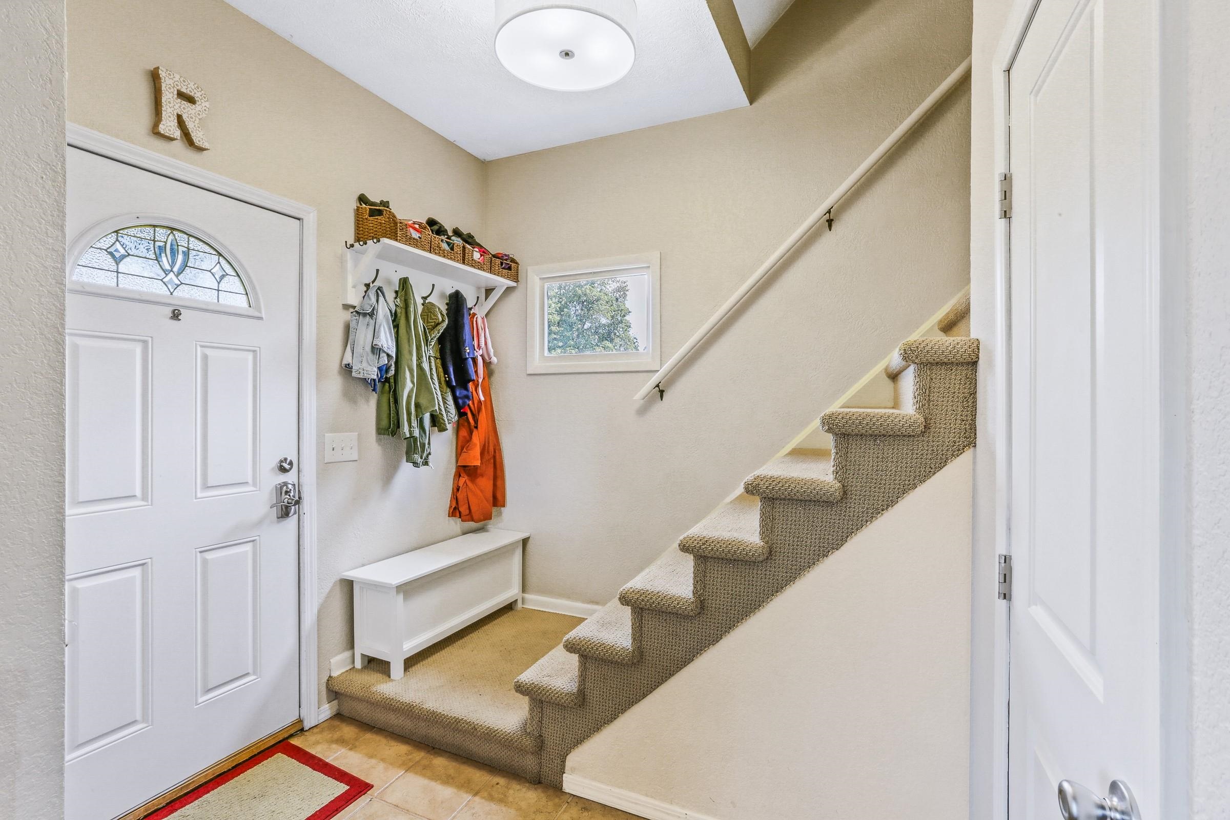 1028 E 38th Ave - Photo 4