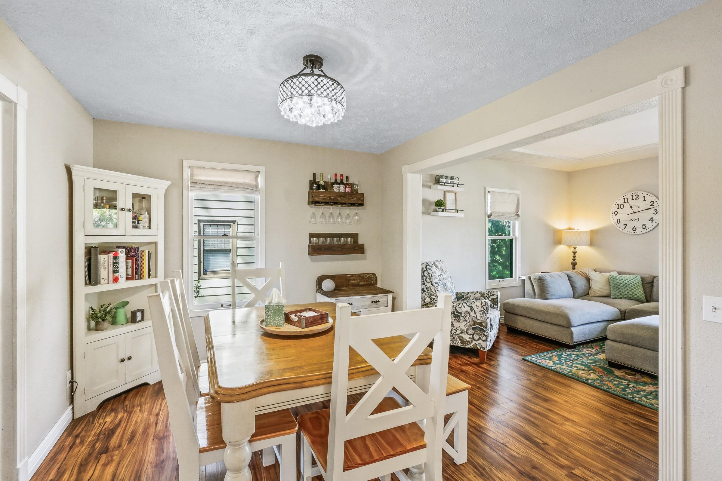 1028 E 38th Ave - Photo 8