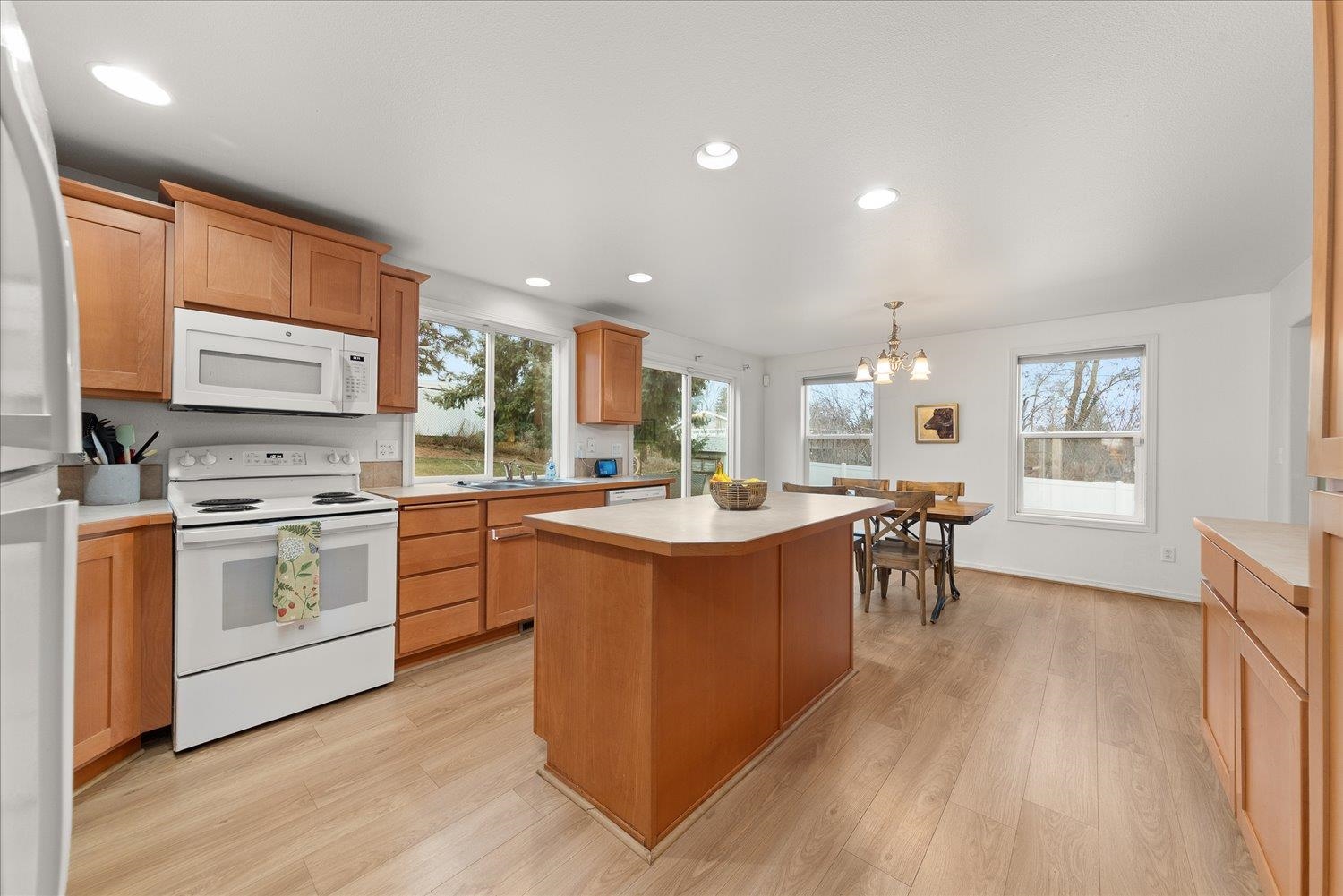 1626 5th St - Photo 7