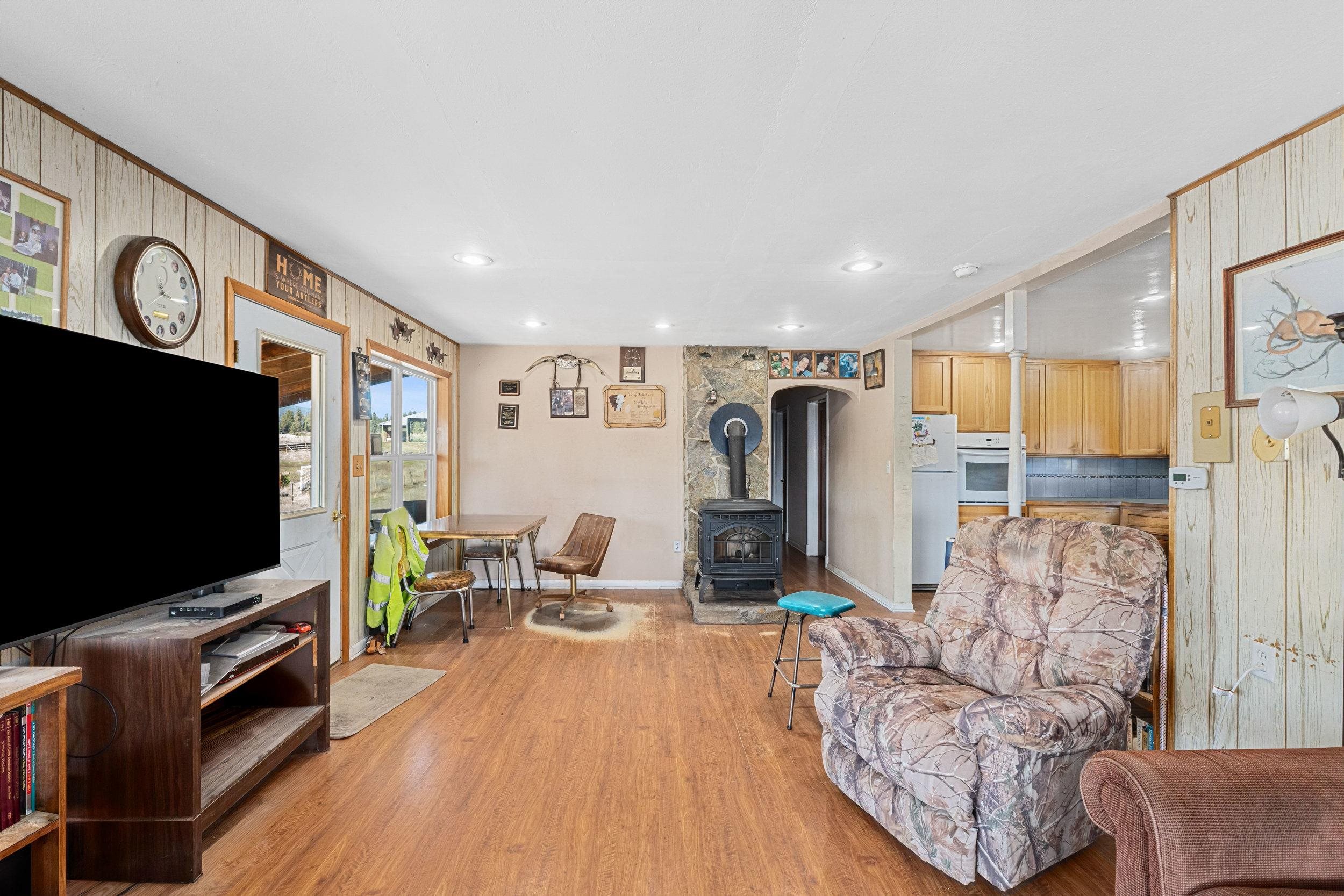 3031 Hall Creek Rd - Photo 8