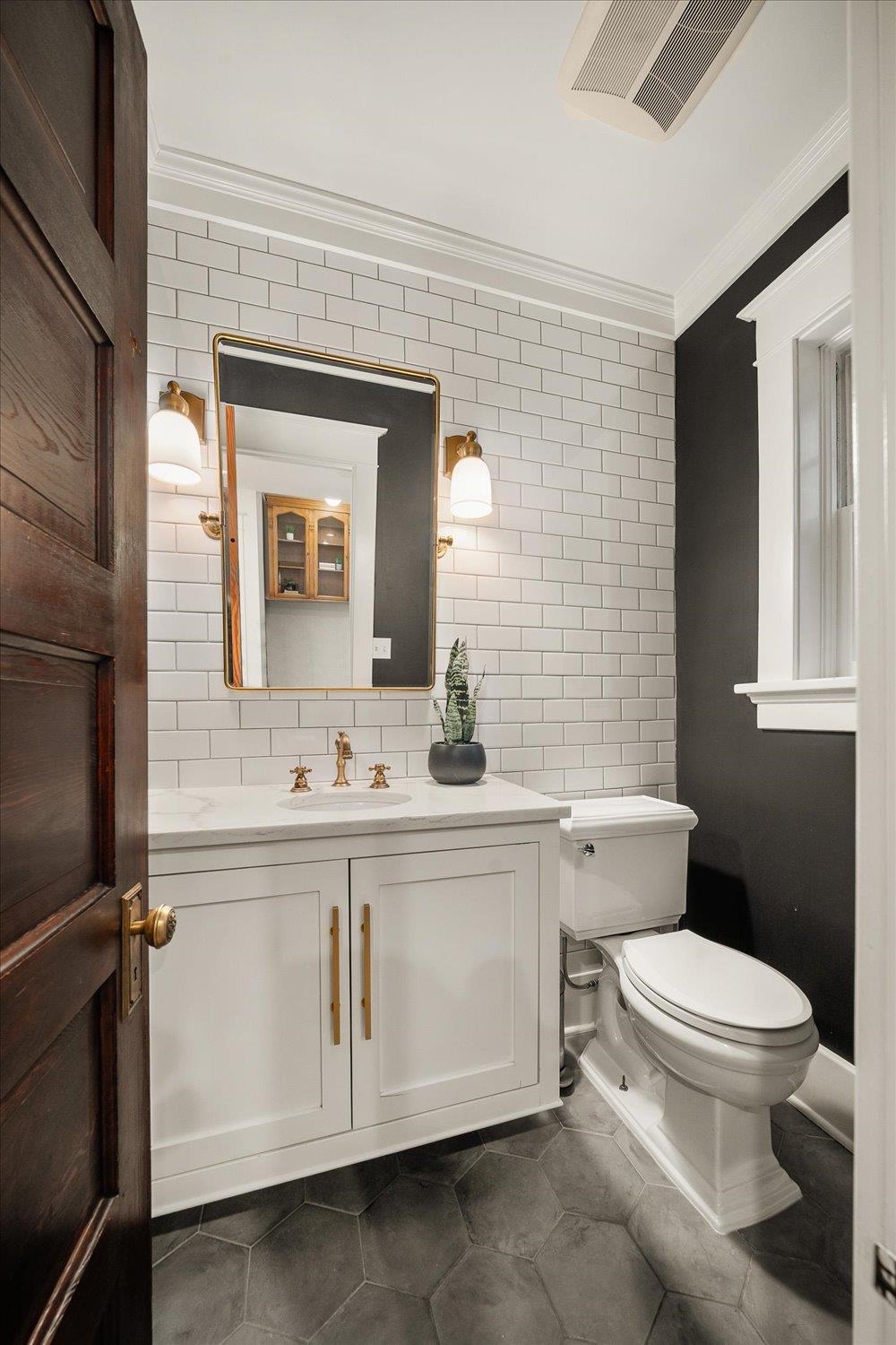 520 E 11th Ave - Photo 12