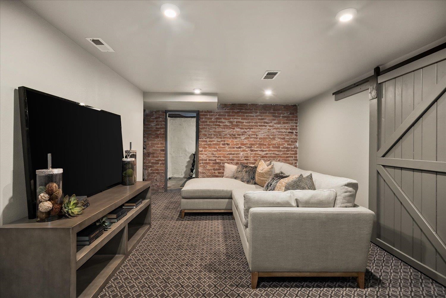 520 E 11th Ave - Photo 23