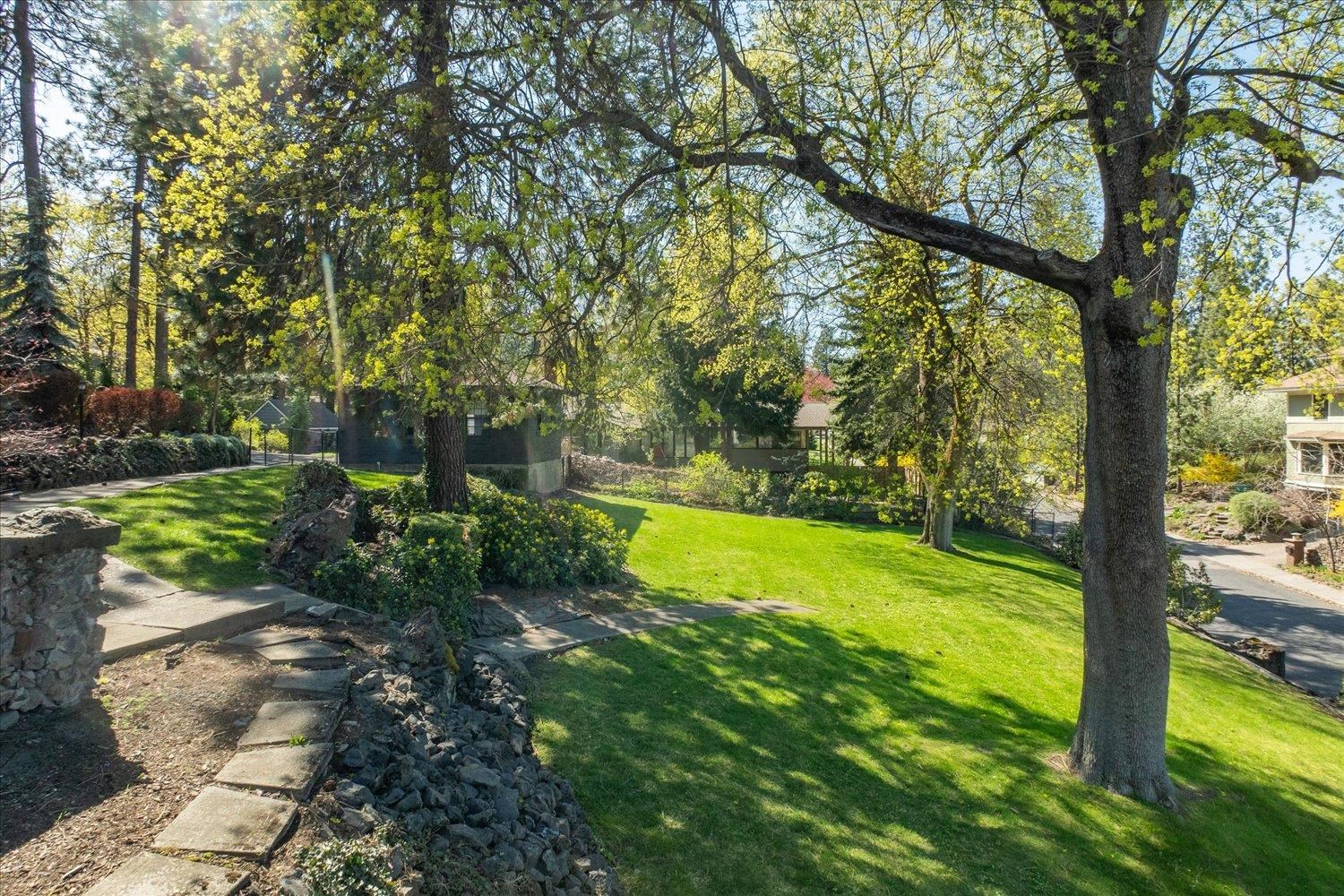 520 E 11th Ave - Photo 26
