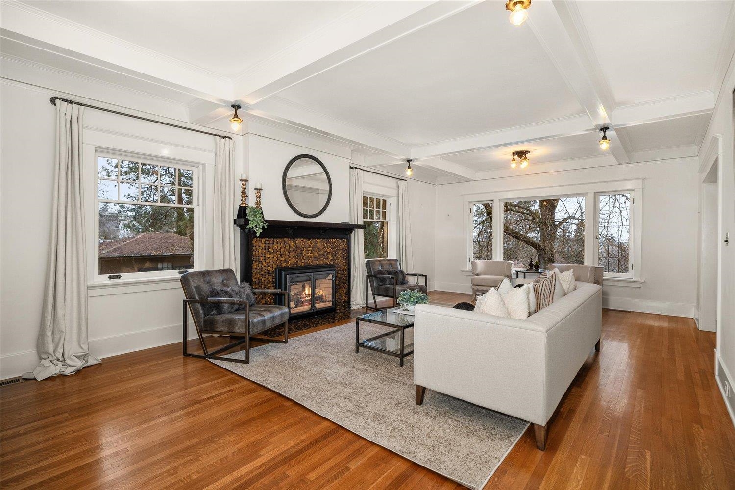 520 E 11th Ave - Photo 4