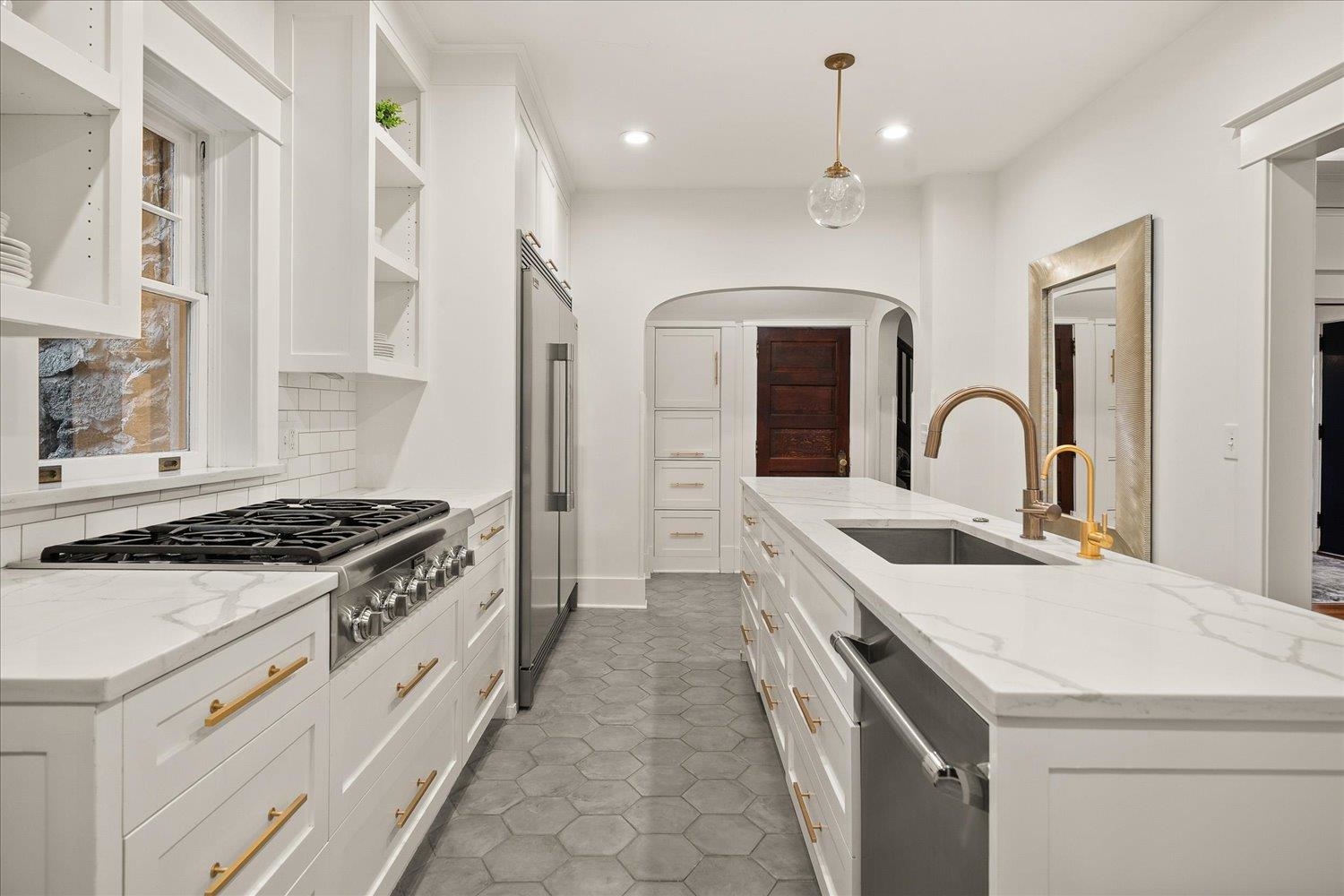 520 E 11th Ave - Photo 9