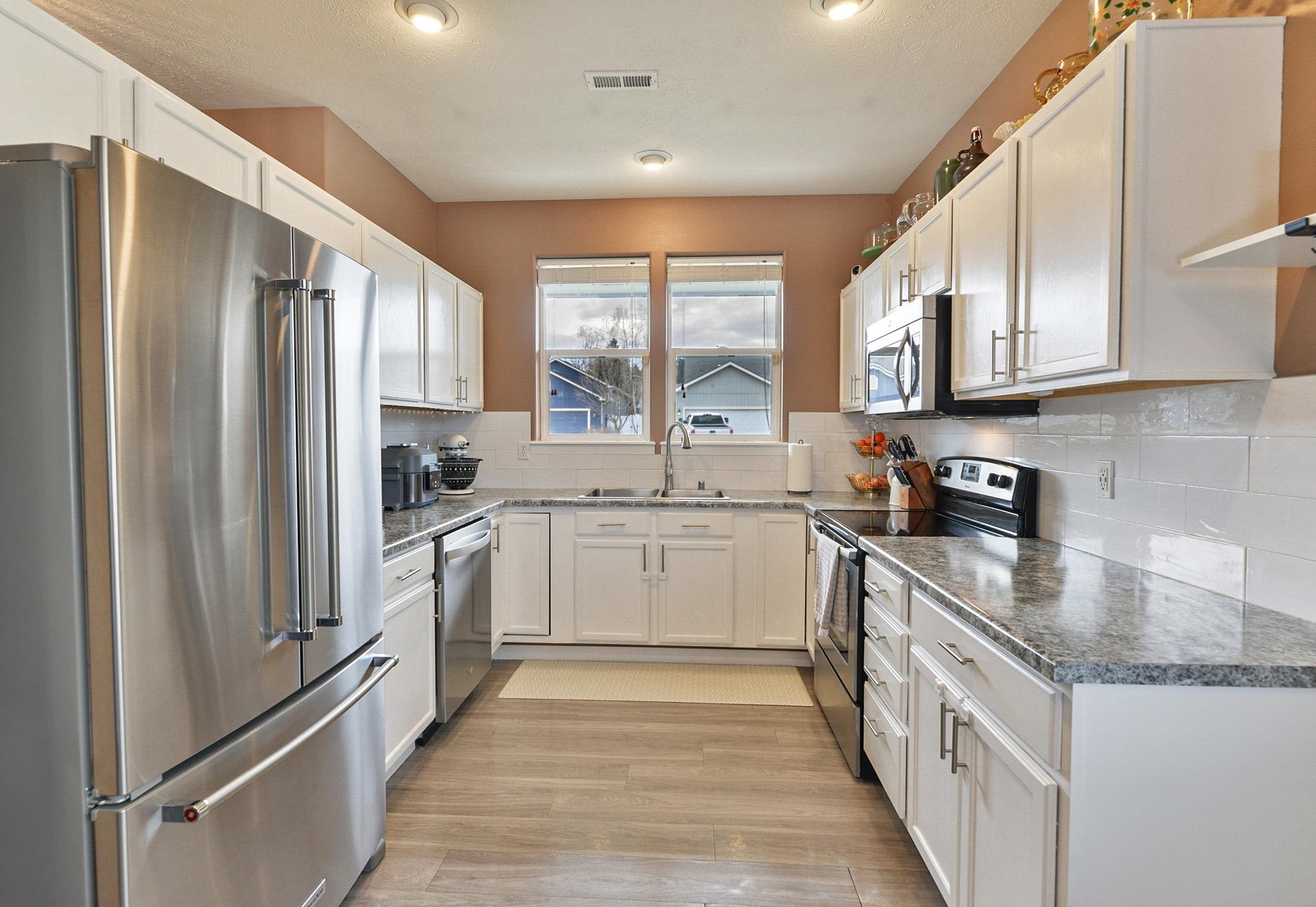 17615 E 3rd Ln - Photo 3