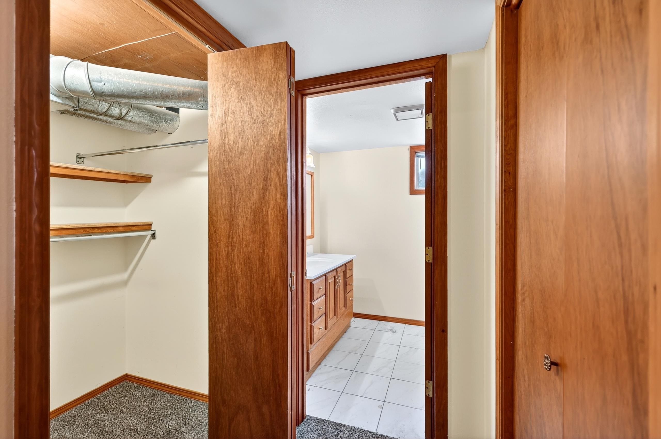 2803 W QUEEN Ave - Photo 4