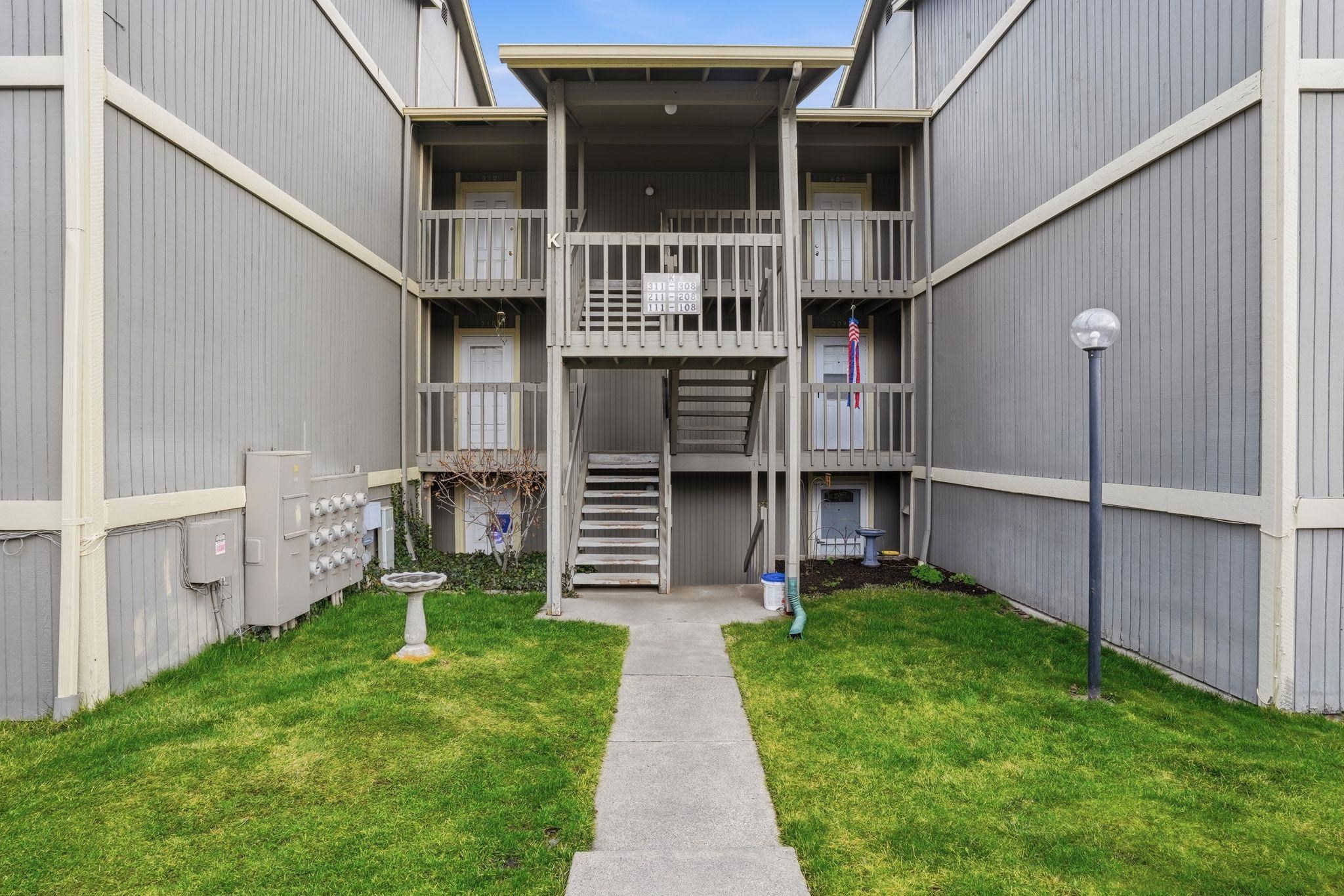 6121 E 6th Ave - Photo 1