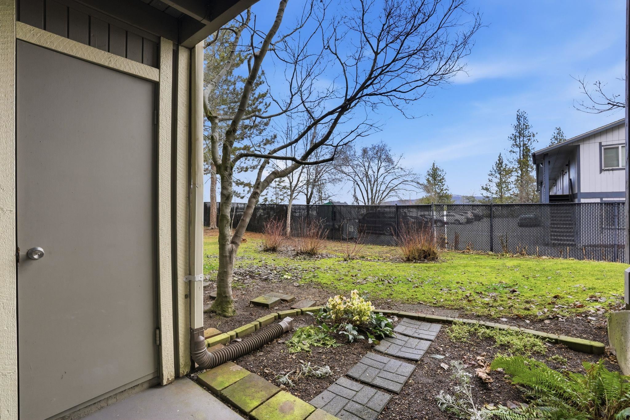 6121 E 6th Ave - Photo 16