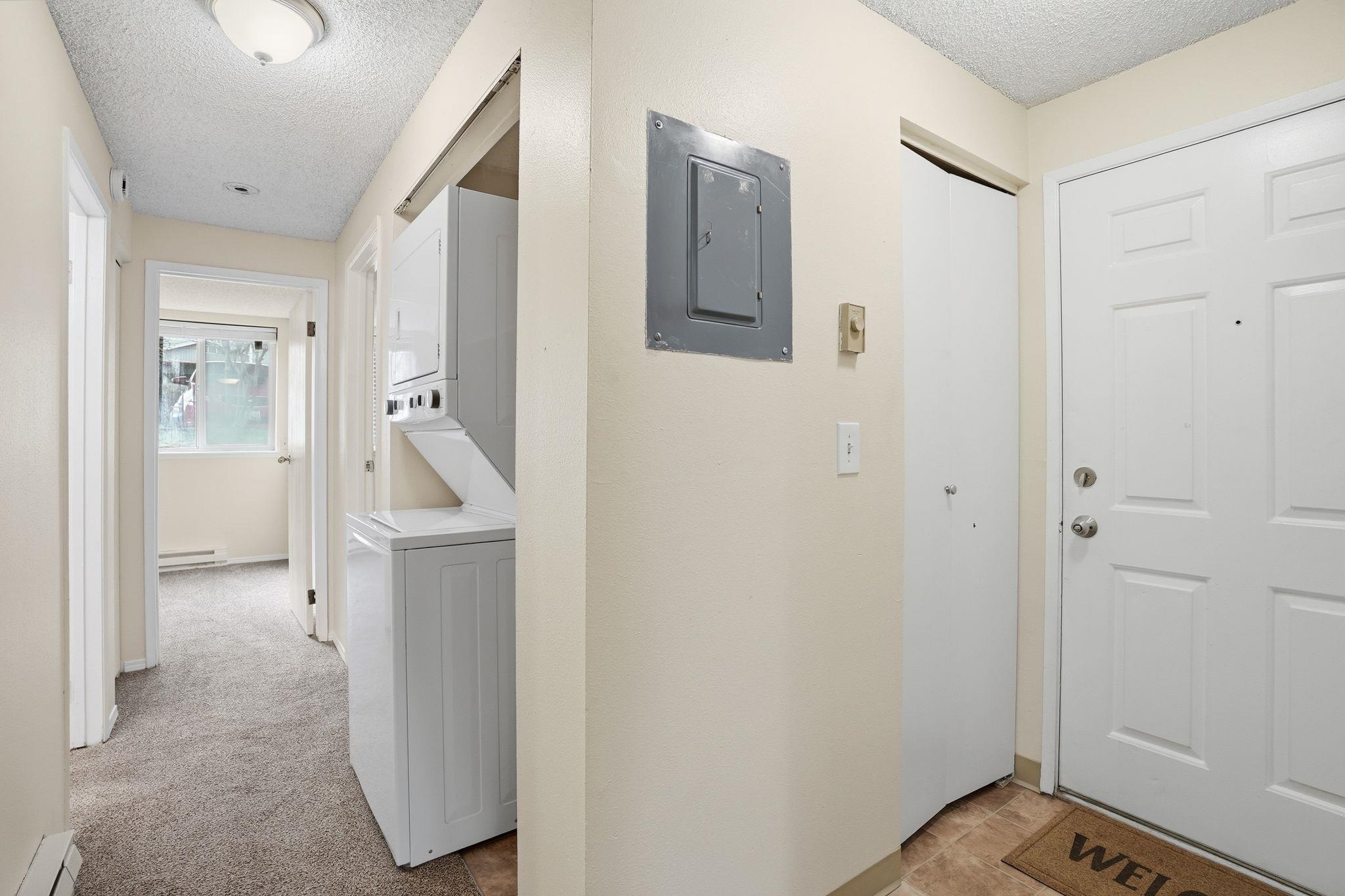 6121 E 6th Ave - Photo 9