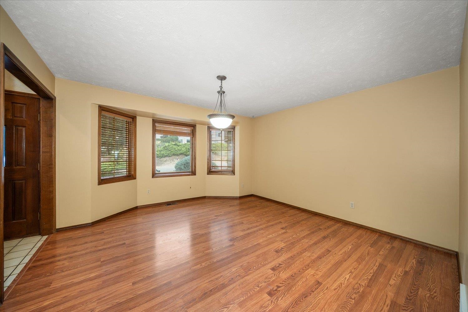 7706 E Woodview Dr - Photo 9
